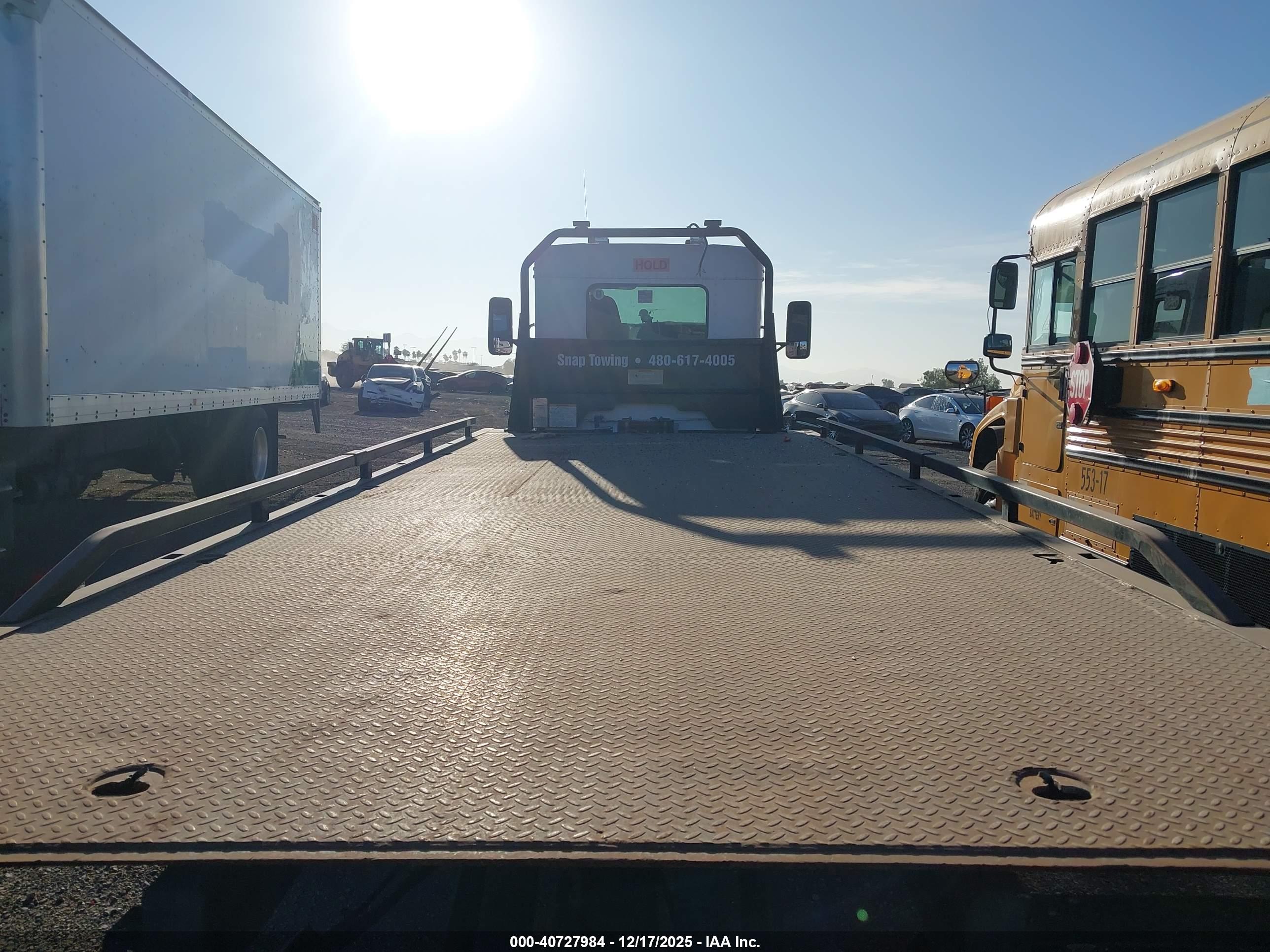 KENWORTH T3 image 7