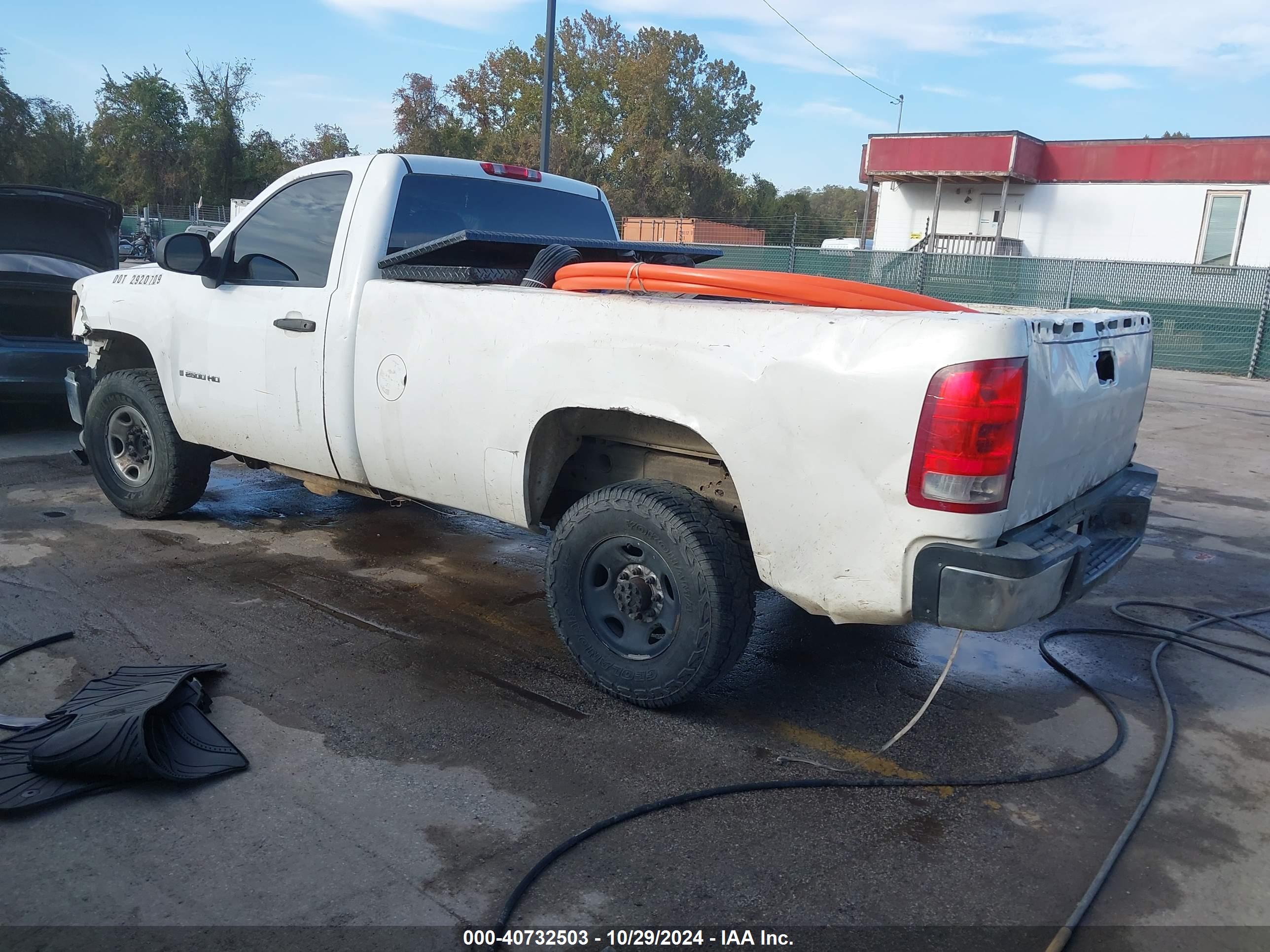 GMC SIERRA image 3