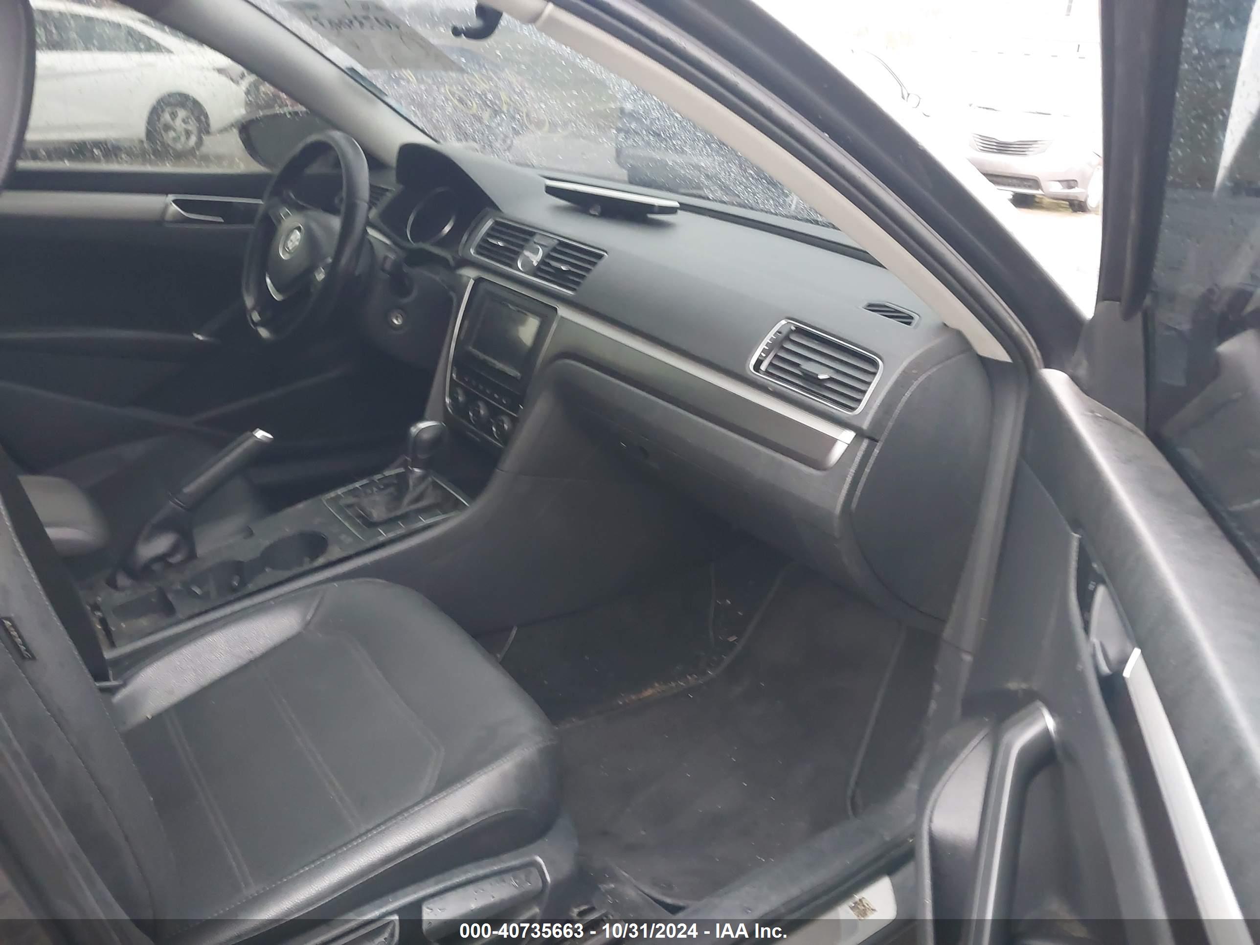 VOLKSWAGEN PASSAT image 5