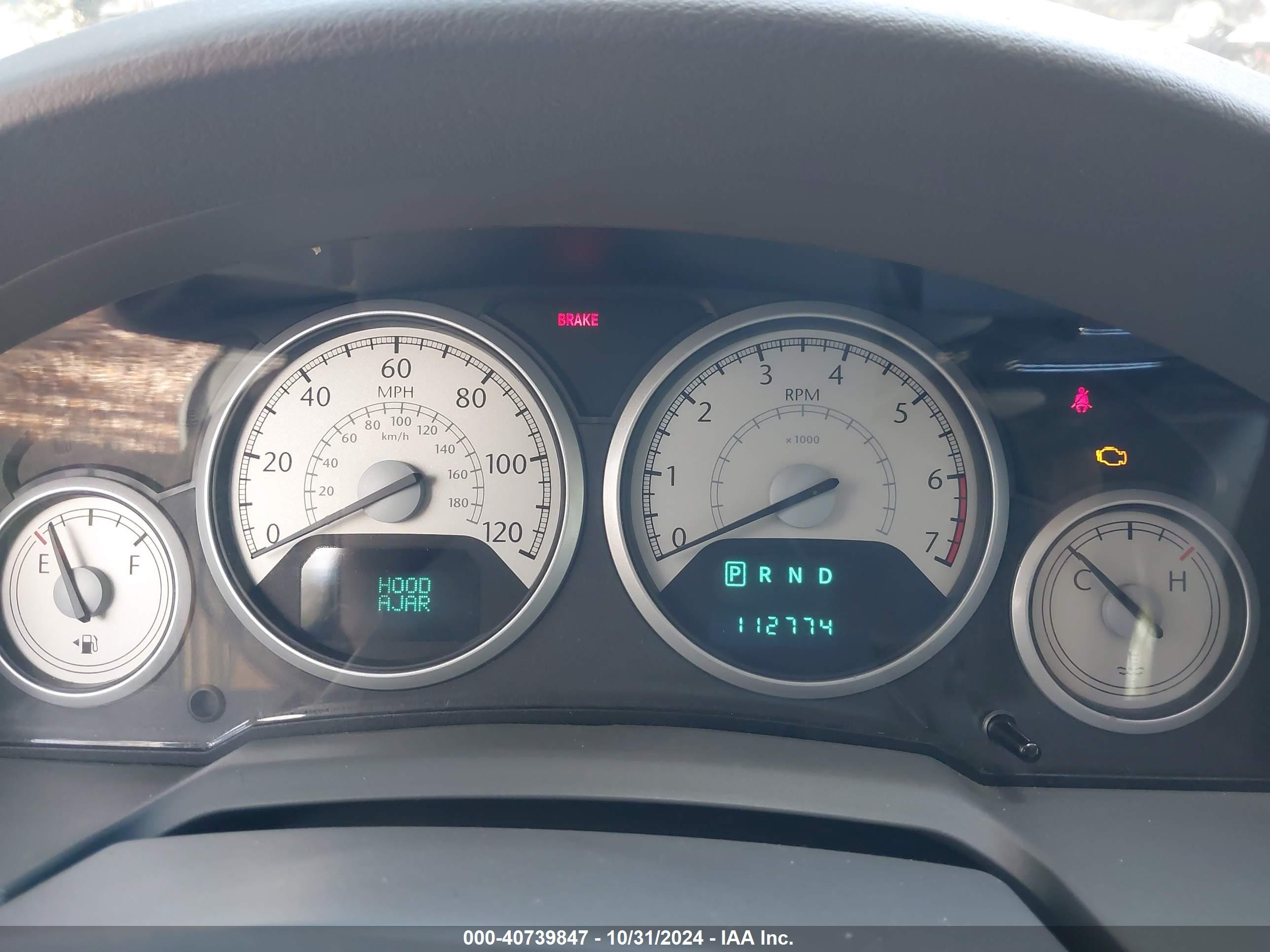 CHRYSLER TOWN image 7