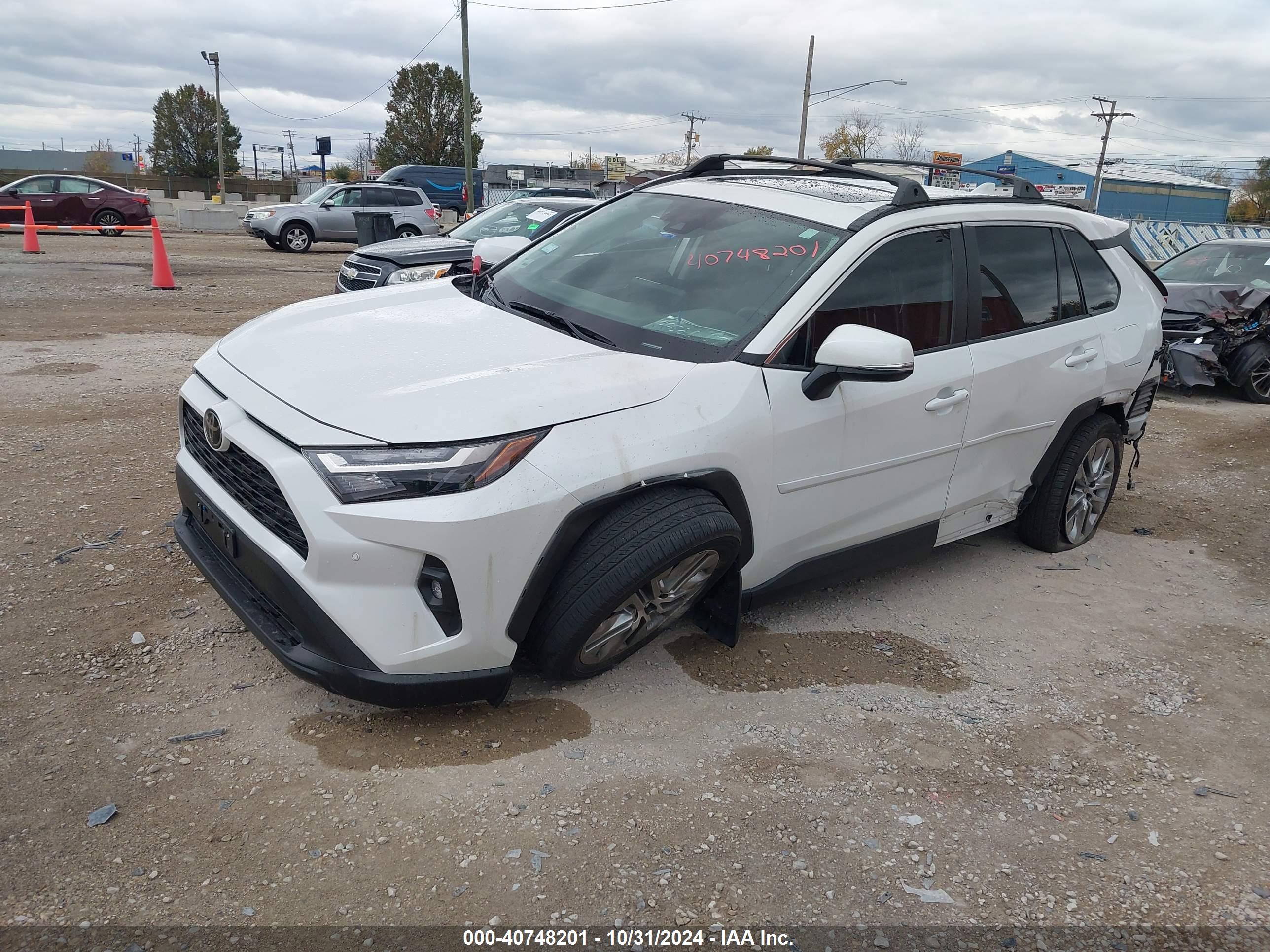 TOYOTA RAV4 image 2