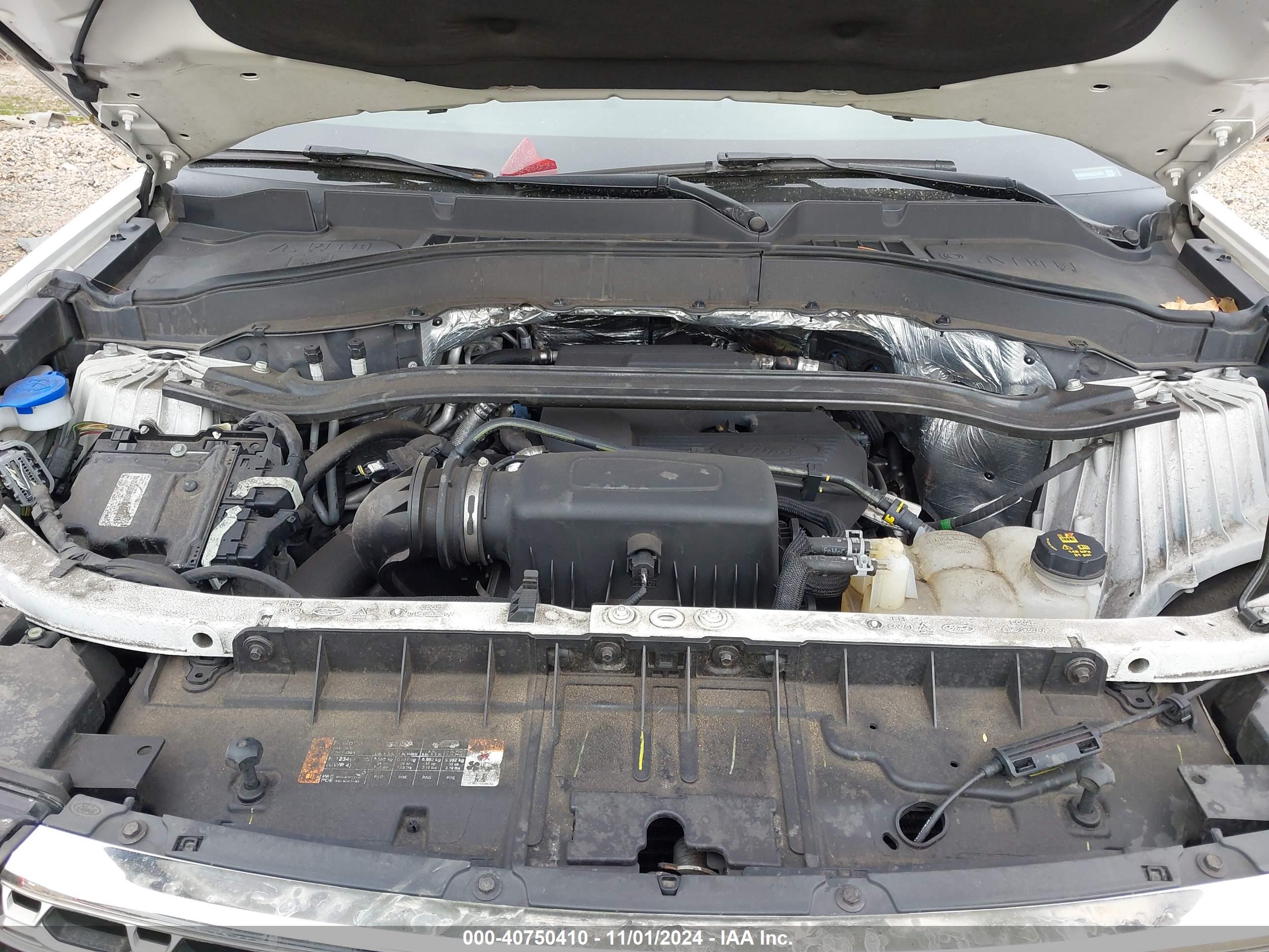 FORD EXPLORER image 10