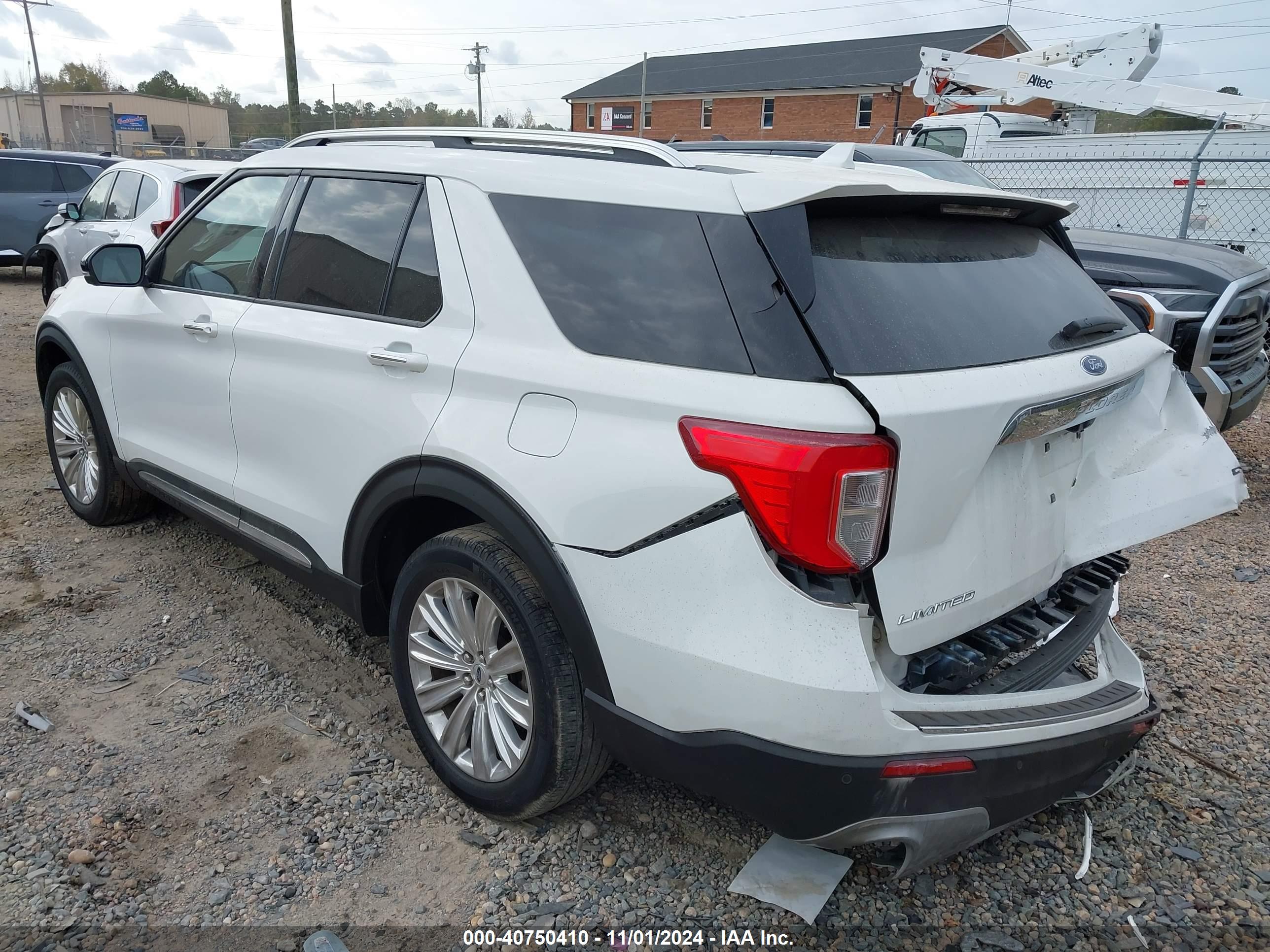 FORD EXPLORER image 3