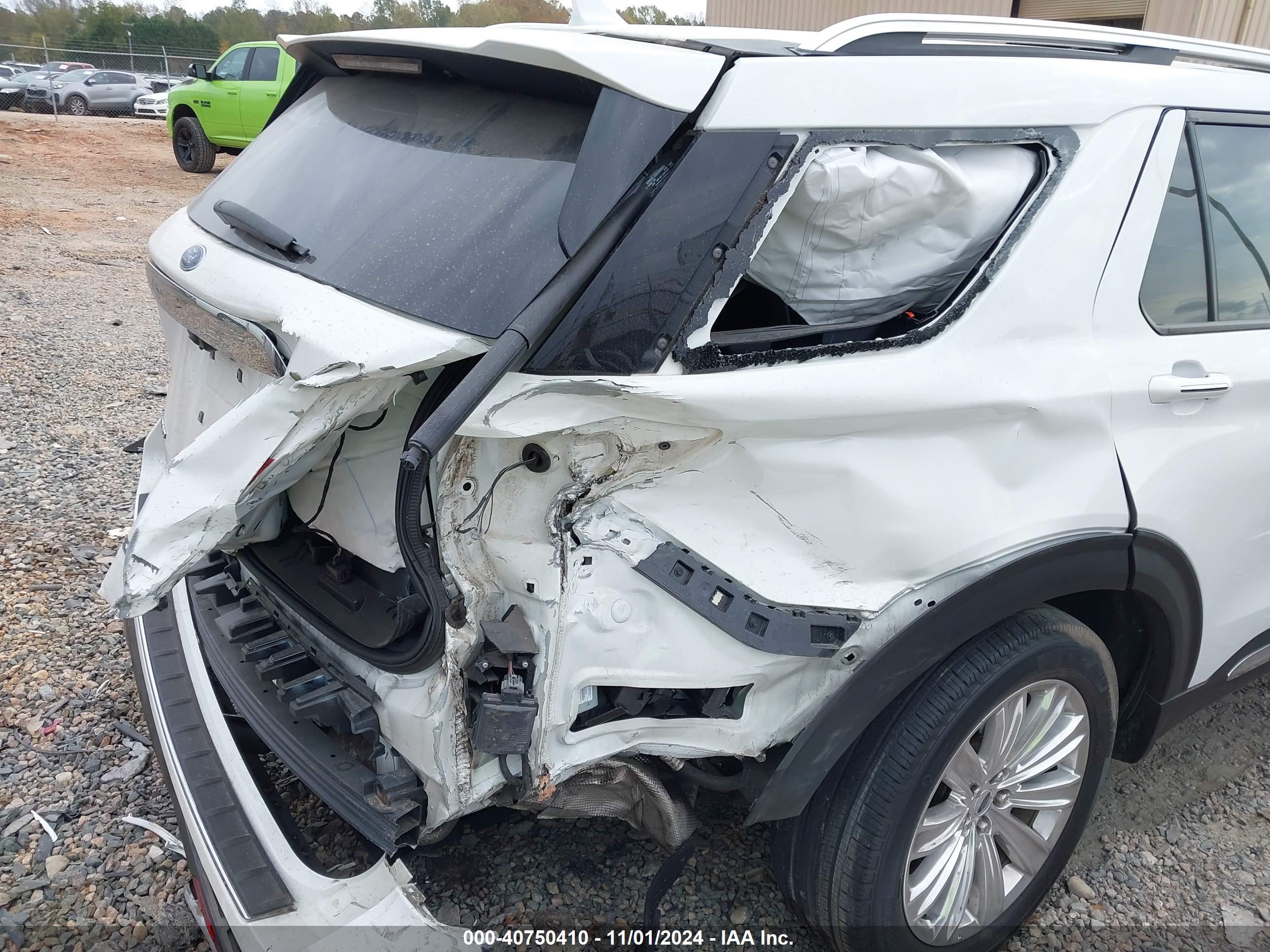 FORD EXPLORER image 6