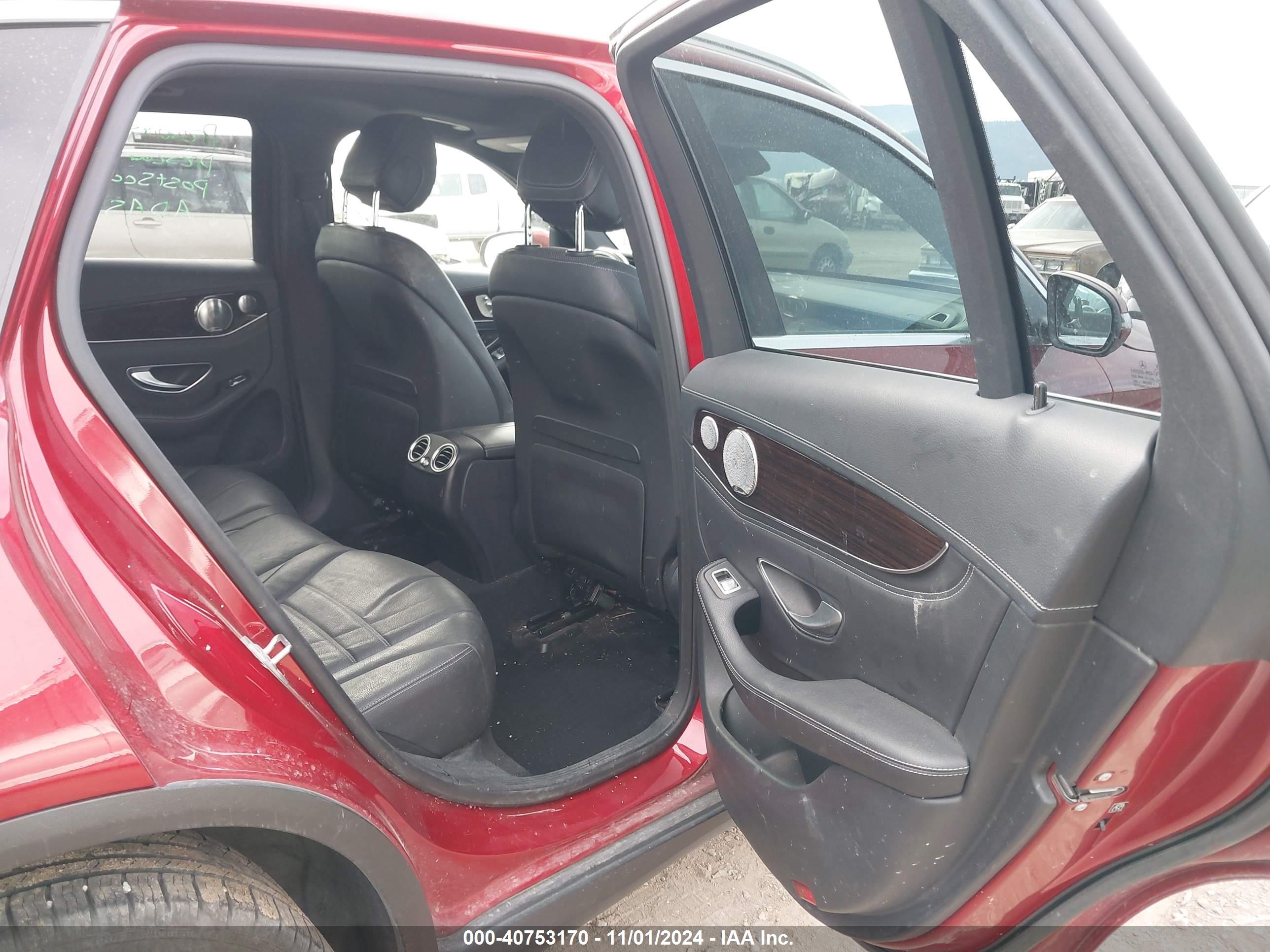 MERCEDES-BENZ GLC image 8