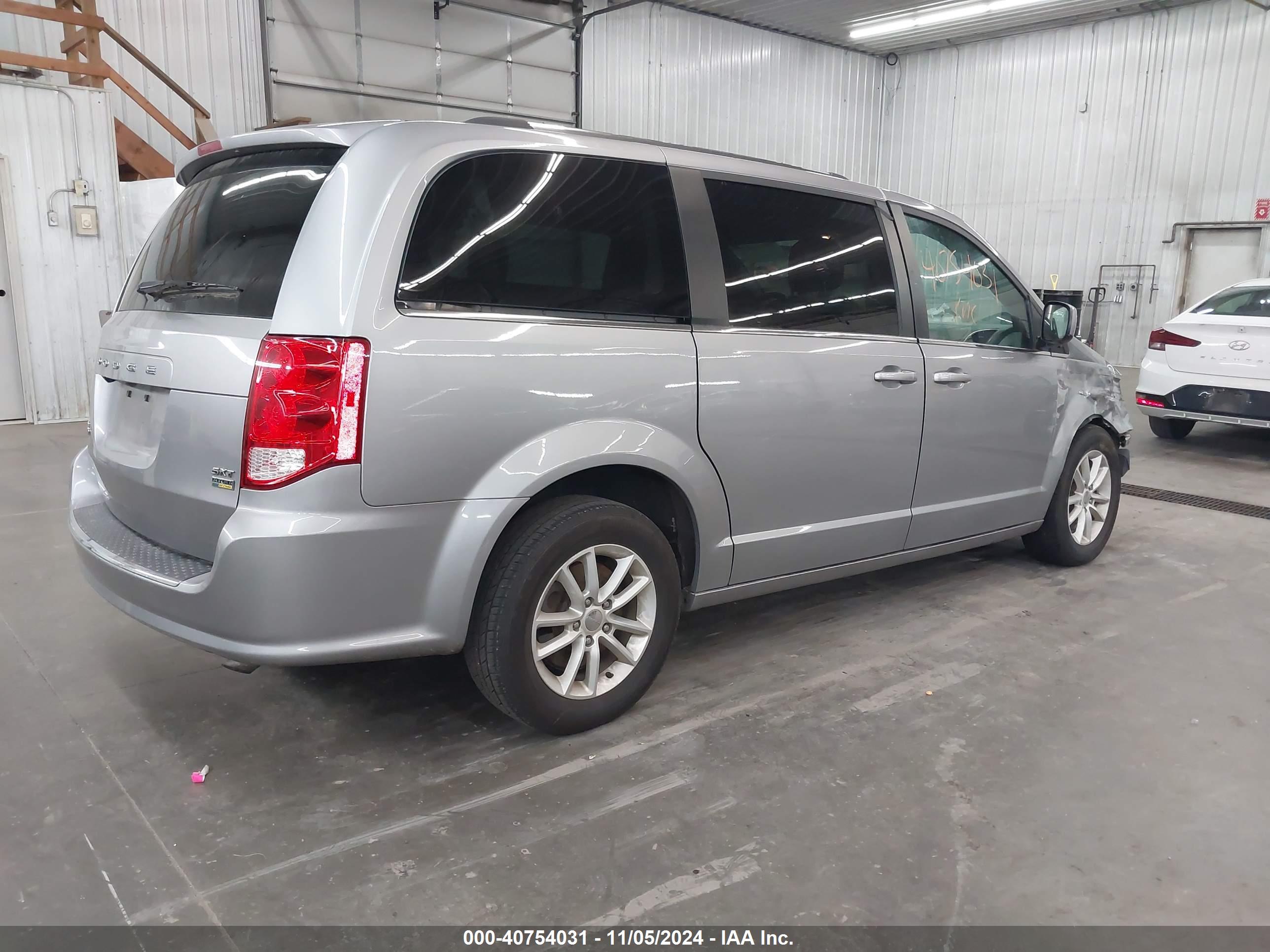 DODGE GRAND image 4