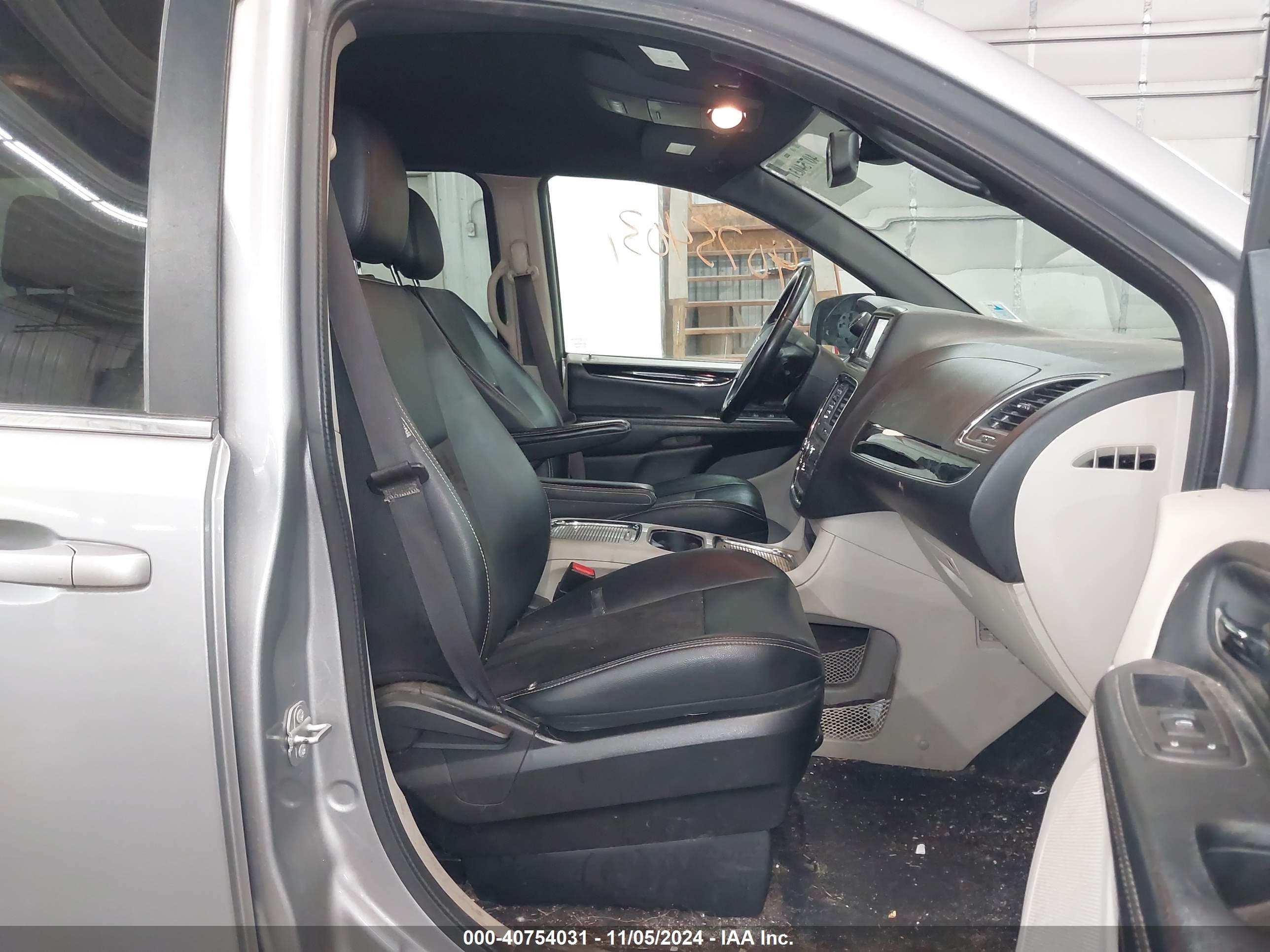 DODGE GRAND image 5