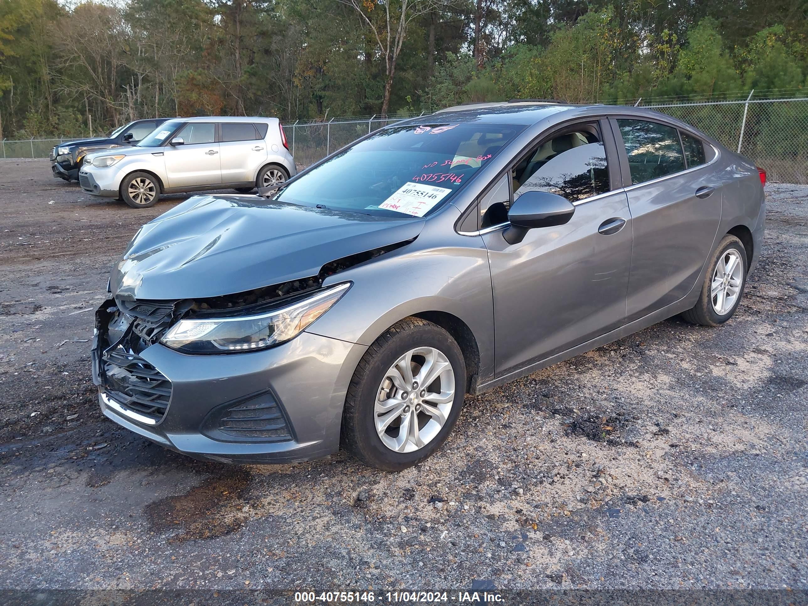 CHEVROLET CRUZE image 2