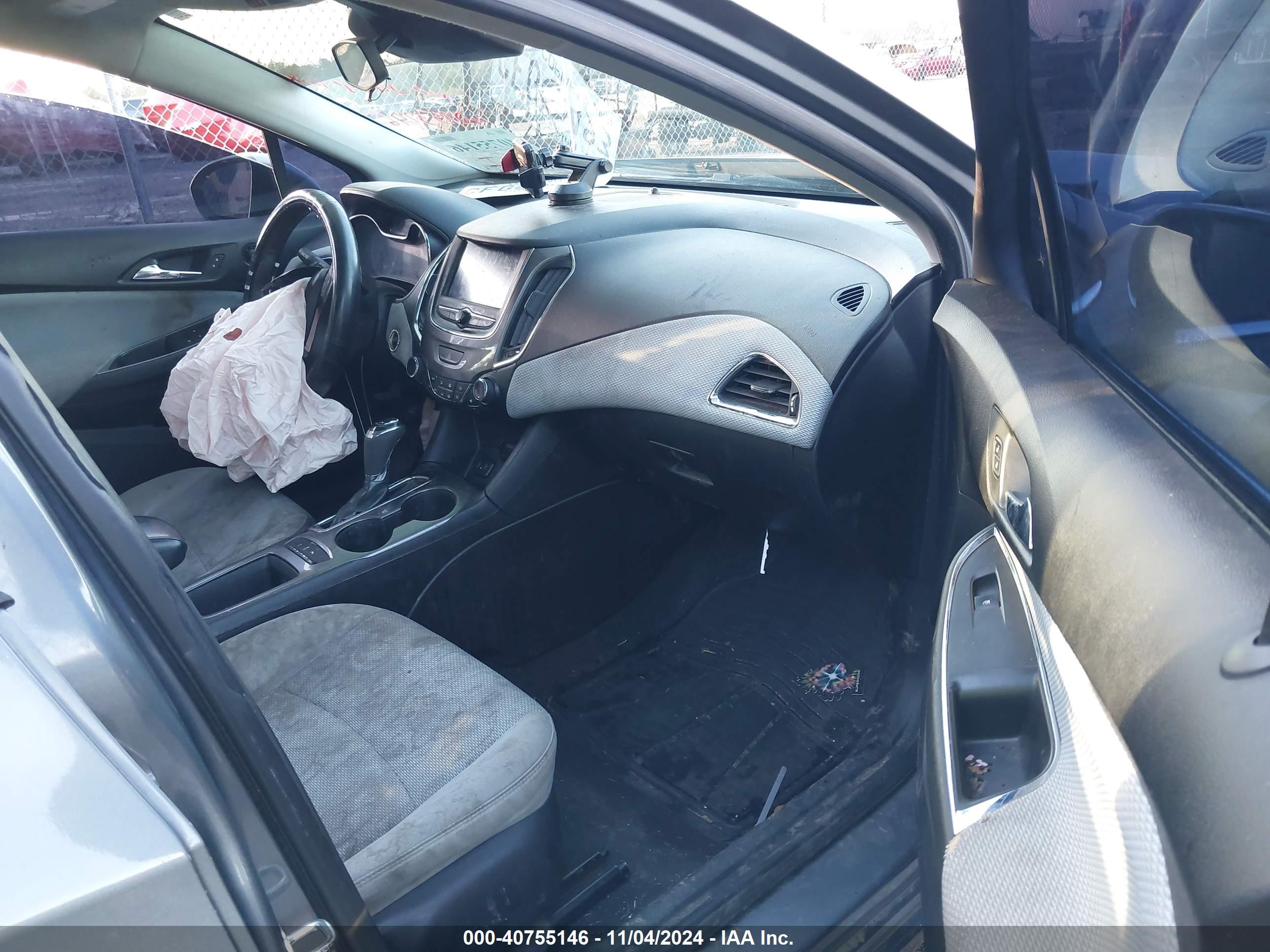 CHEVROLET CRUZE image 5
