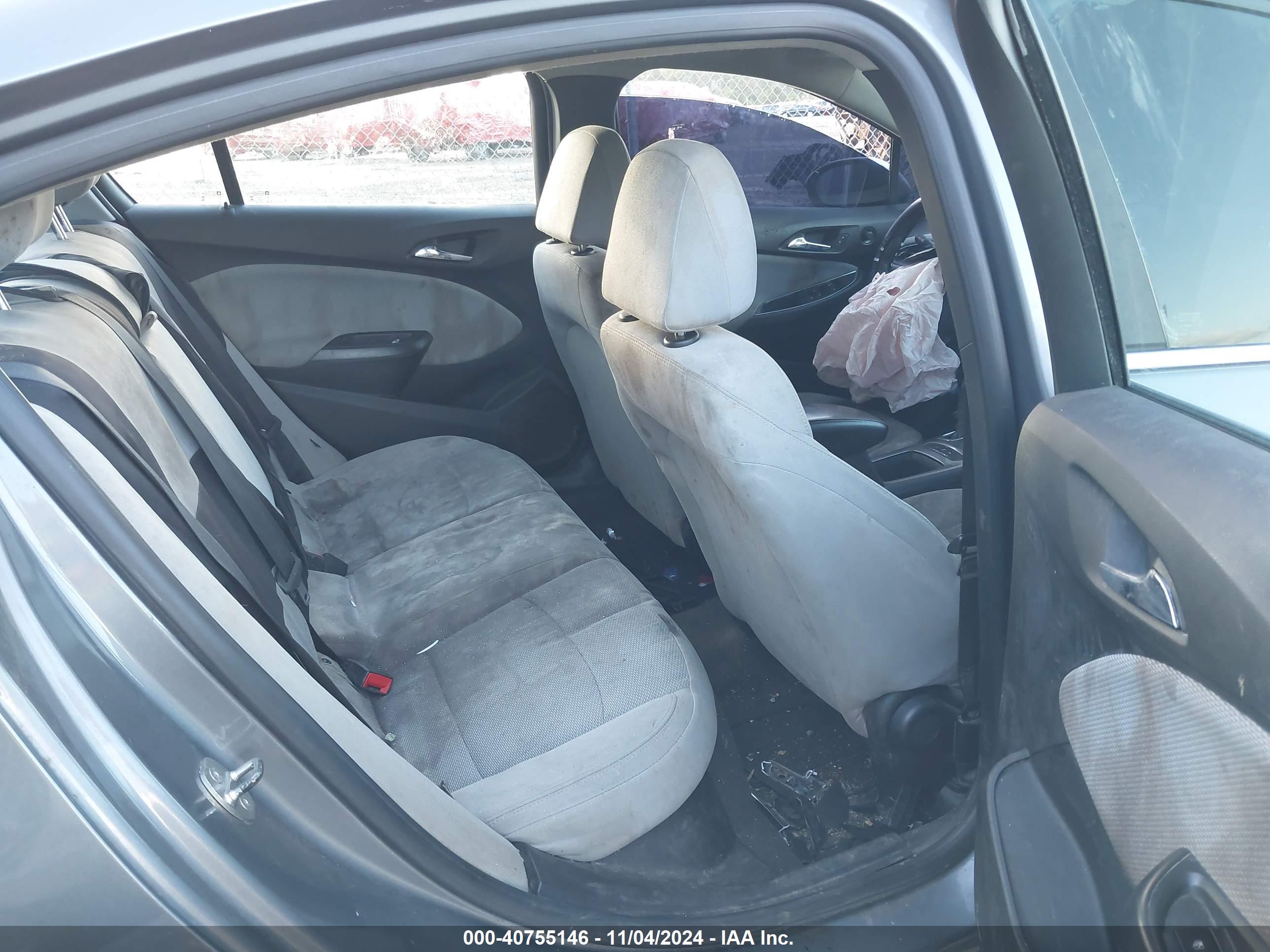 CHEVROLET CRUZE image 8