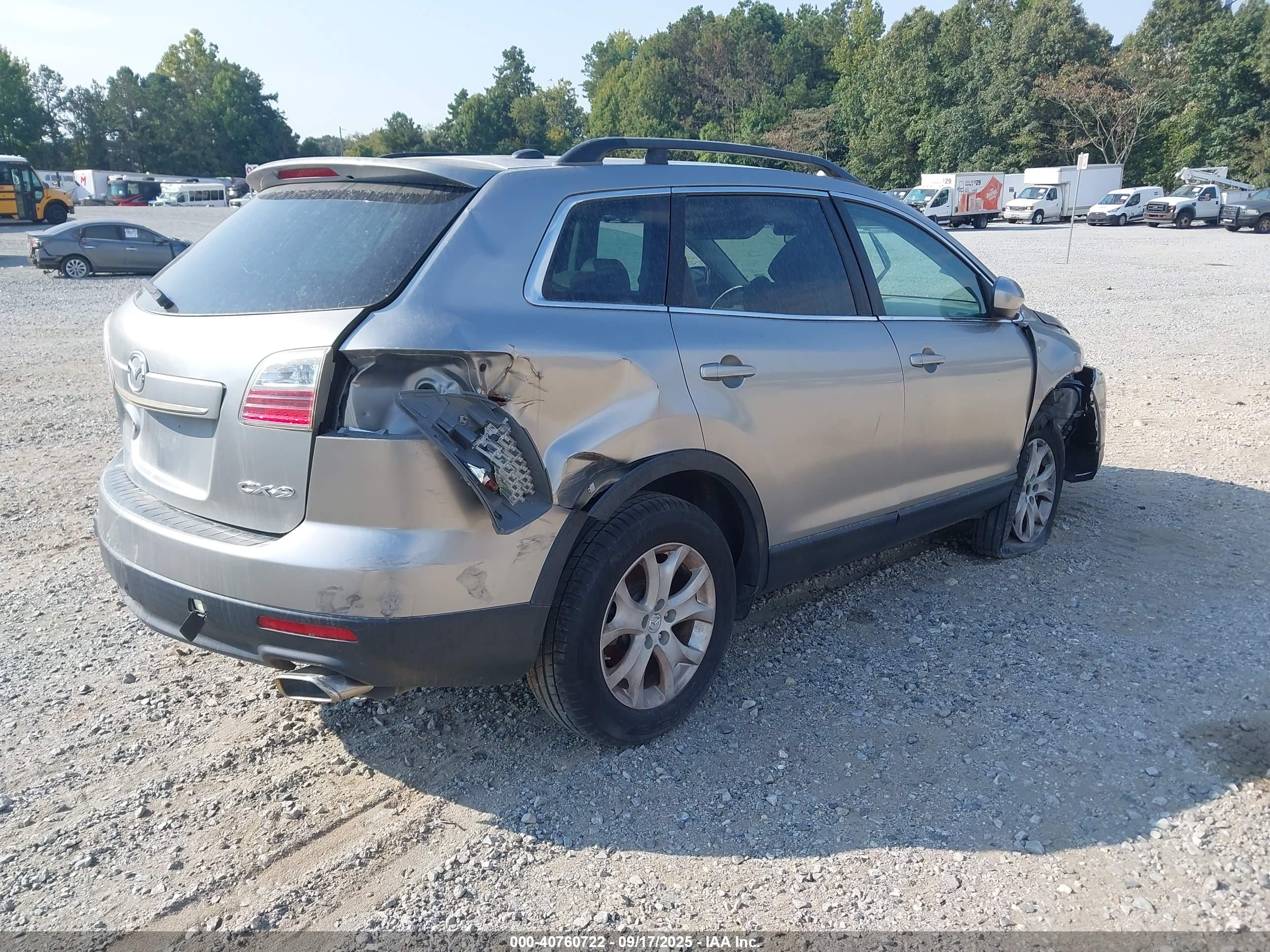 MAZDA CX-9 image 4