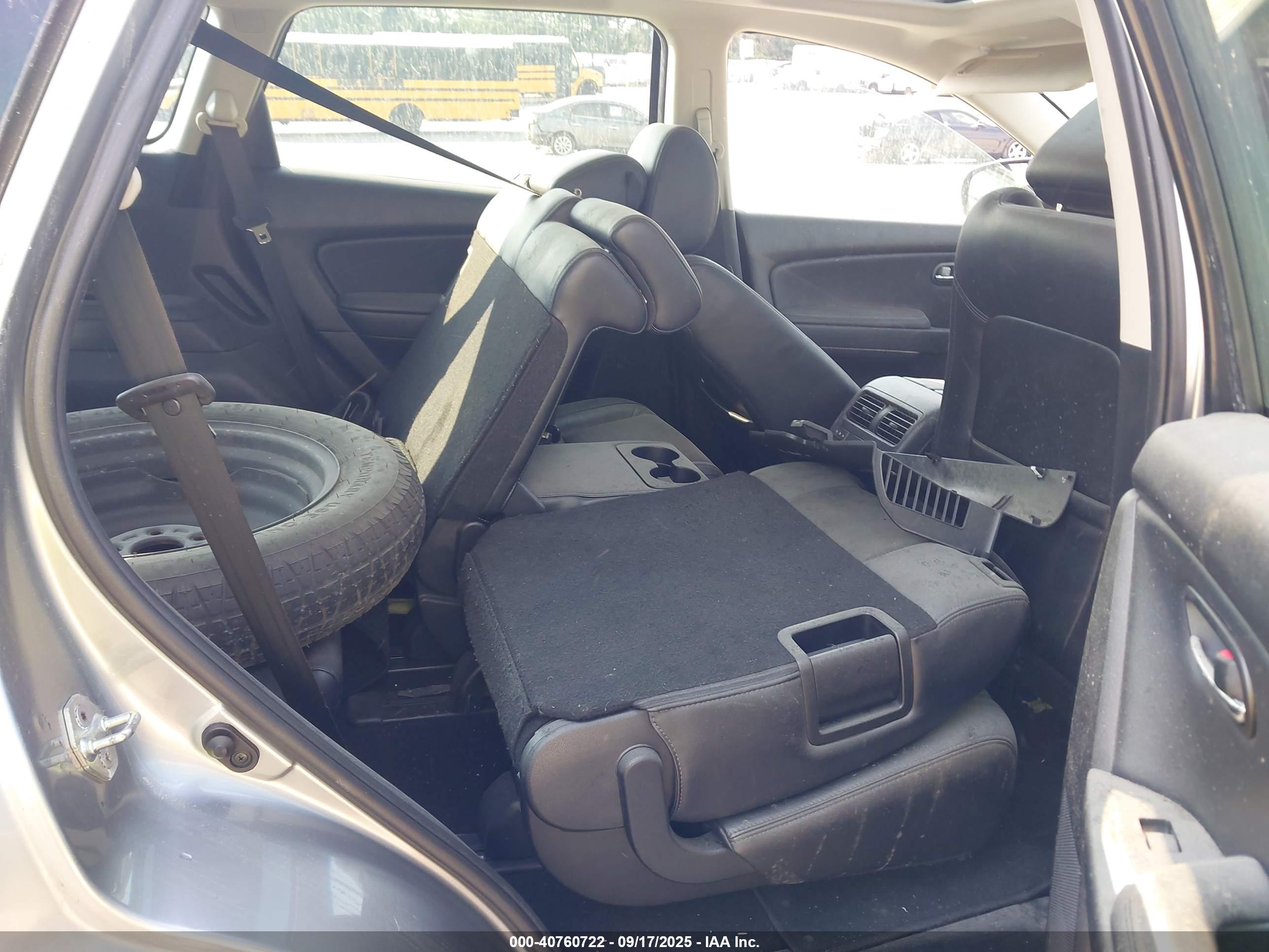 MAZDA CX-9 image 8
