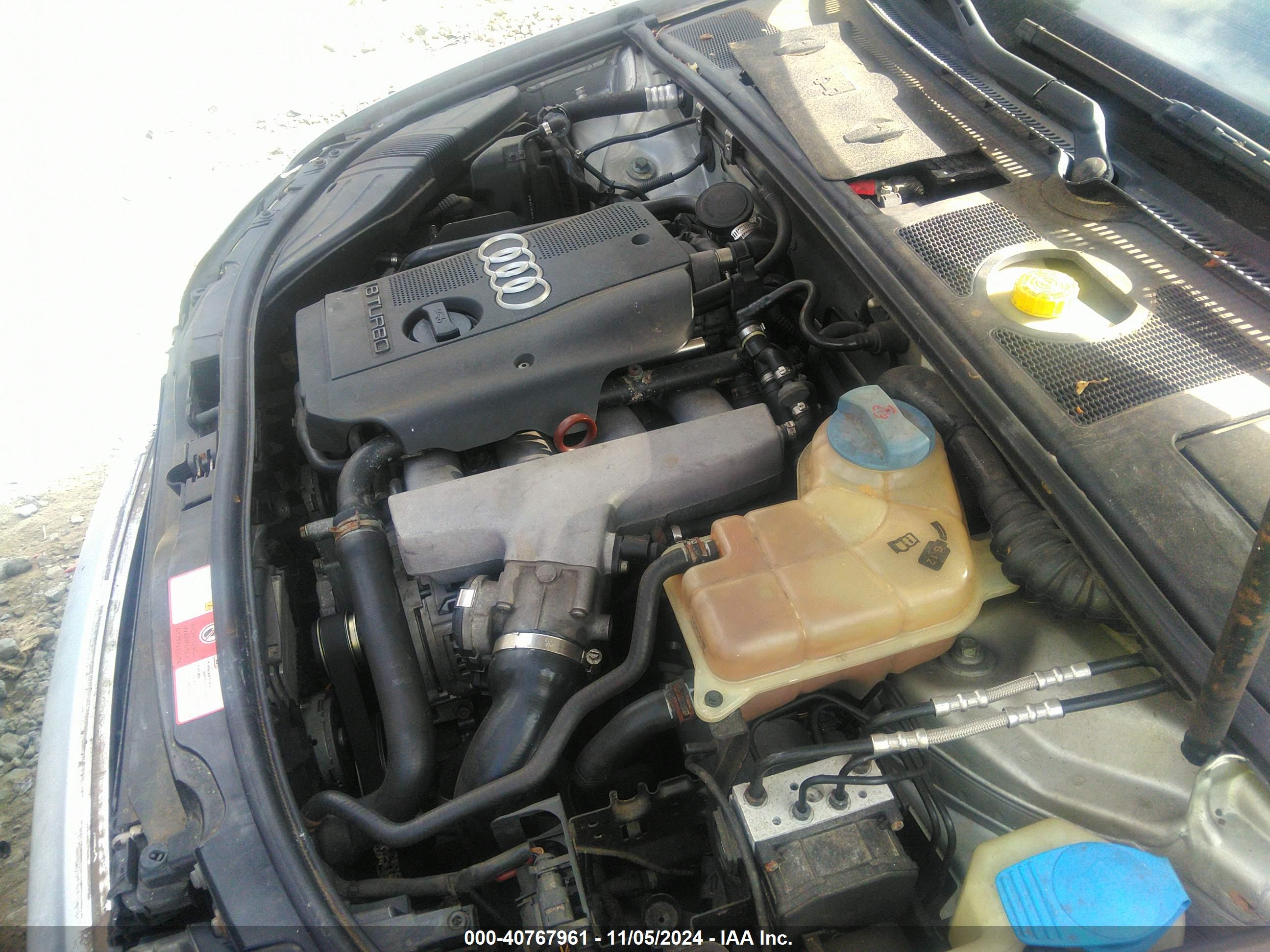 AUDI A4 image 10