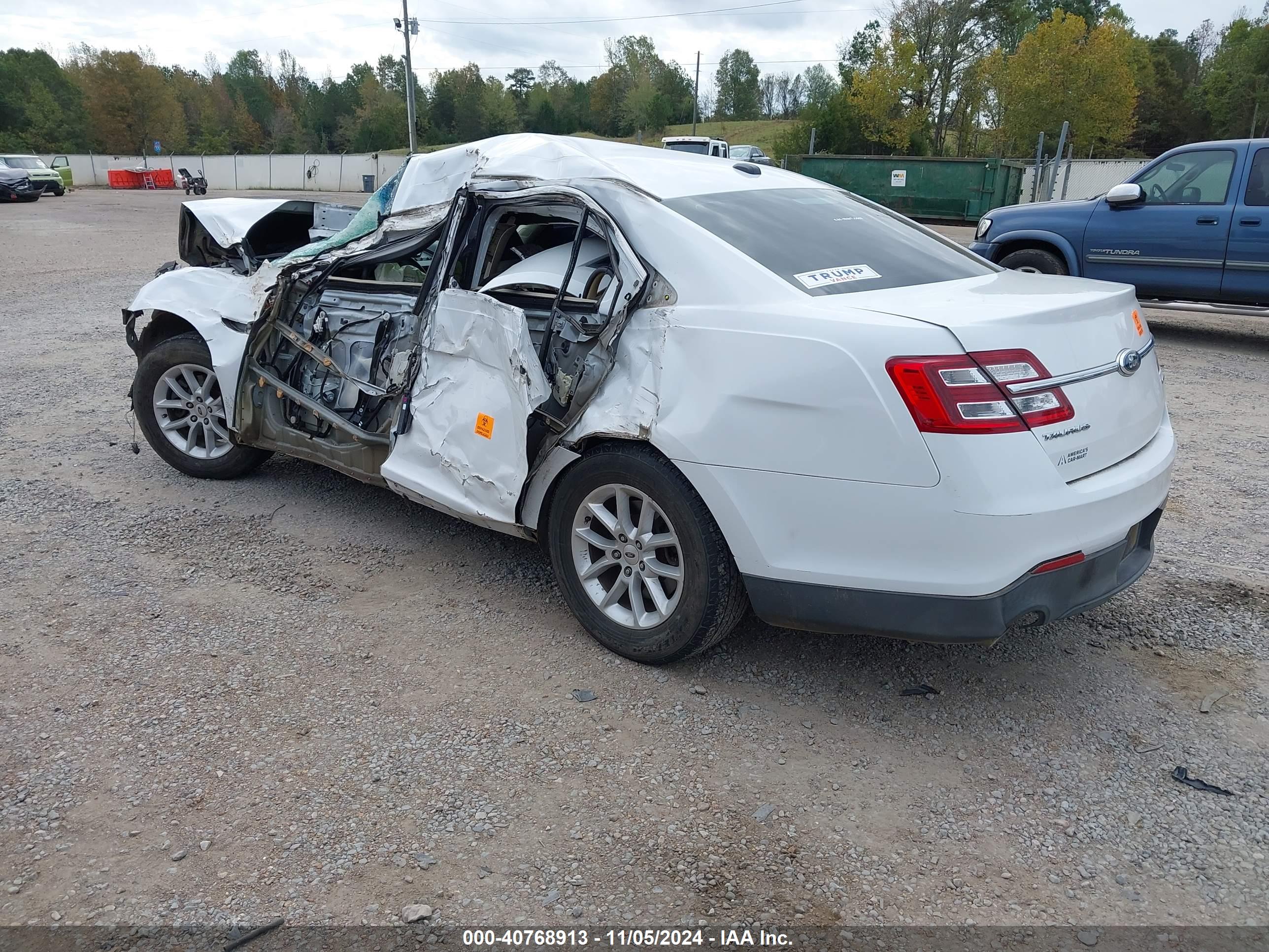 FORD TAURUS image 3