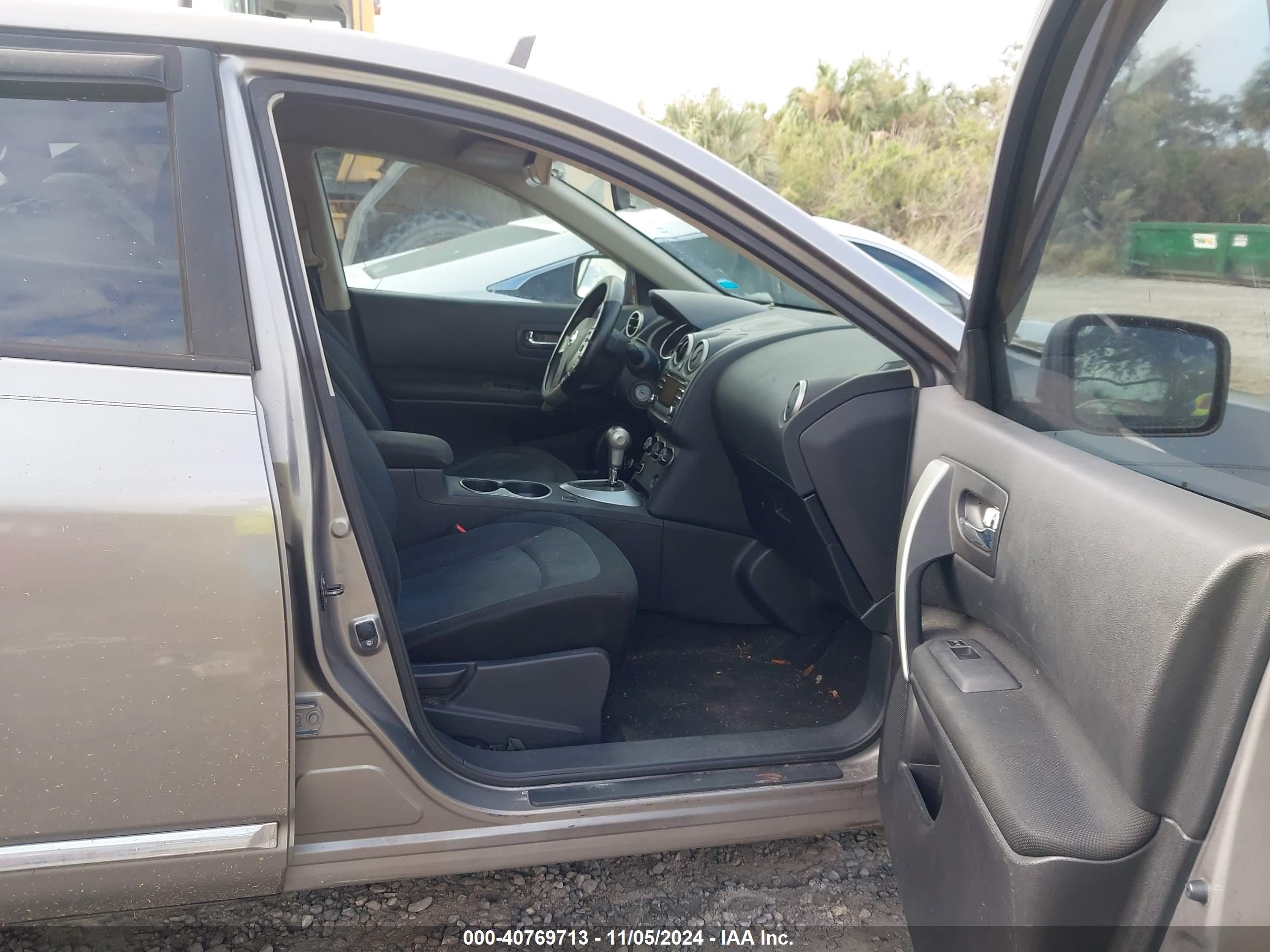 NISSAN ROGUE image 5