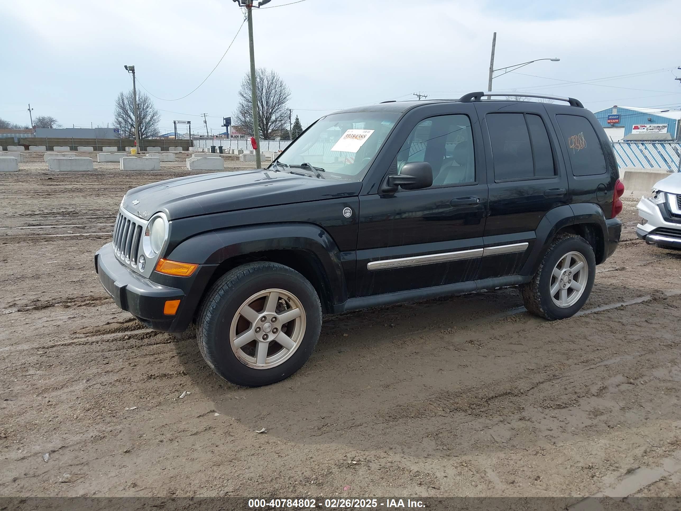 JEEP LIBERTY image 2