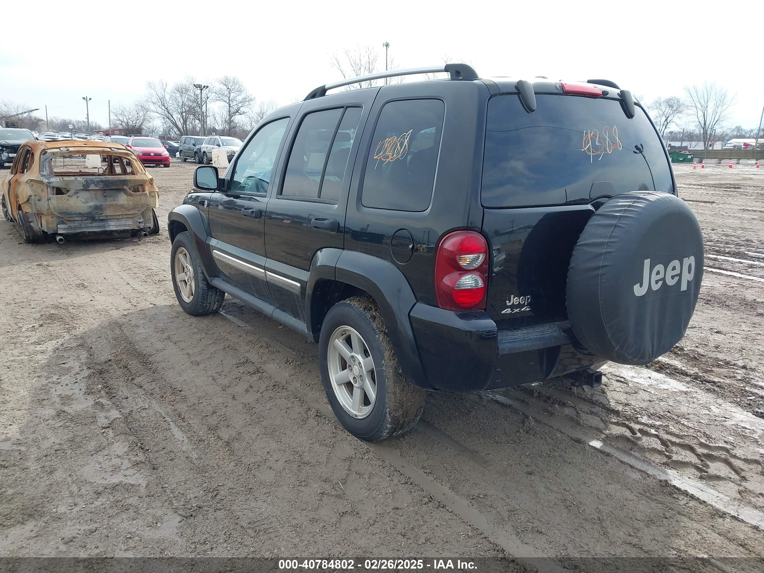 JEEP LIBERTY image 3