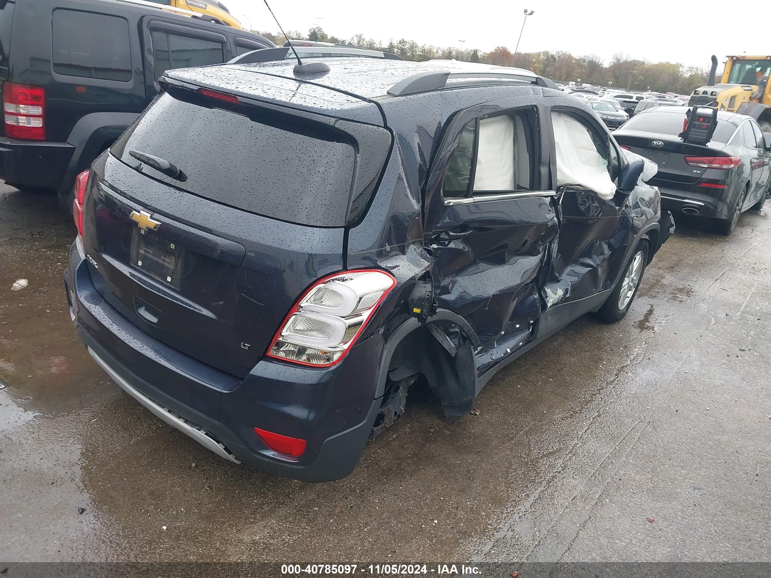 CHEVROLET TRAX image 4