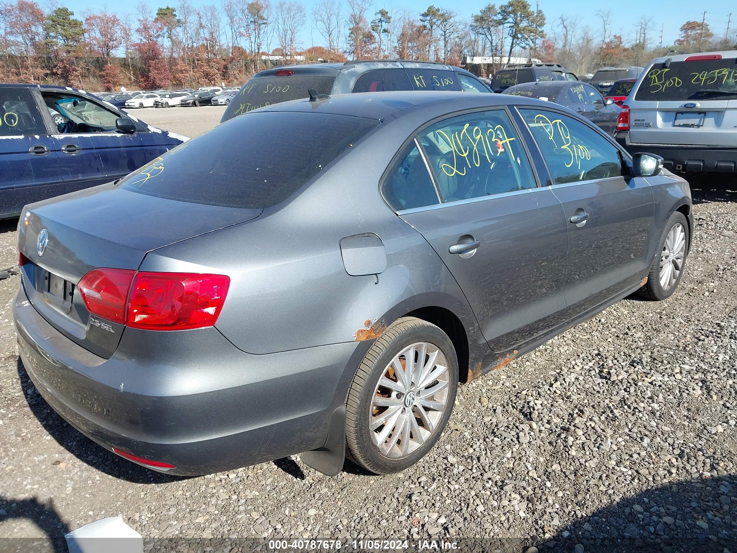 VOLKSWAGEN JETTA image 4