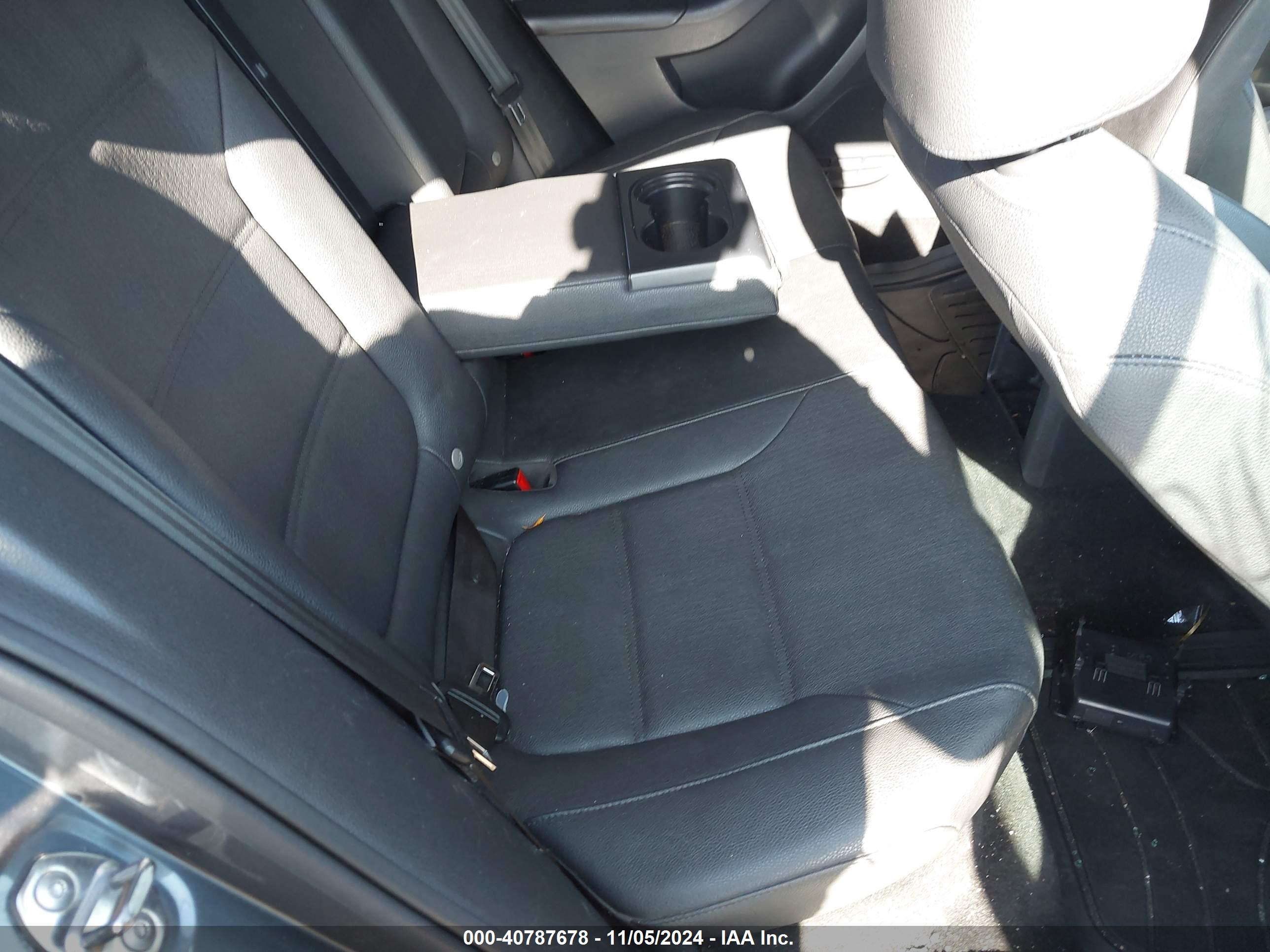 VOLKSWAGEN JETTA image 8