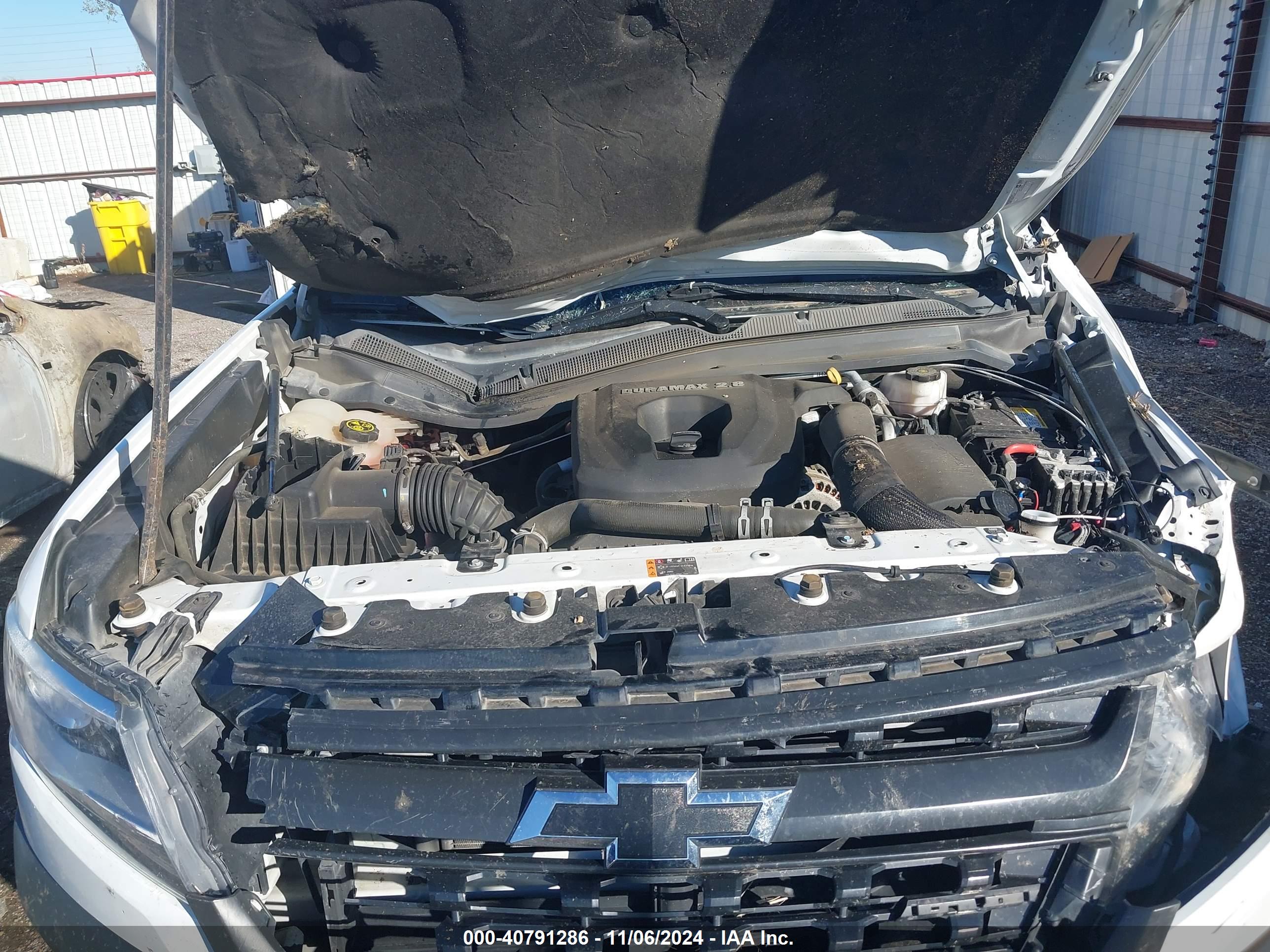 CHEVROLET COLORADO image 10