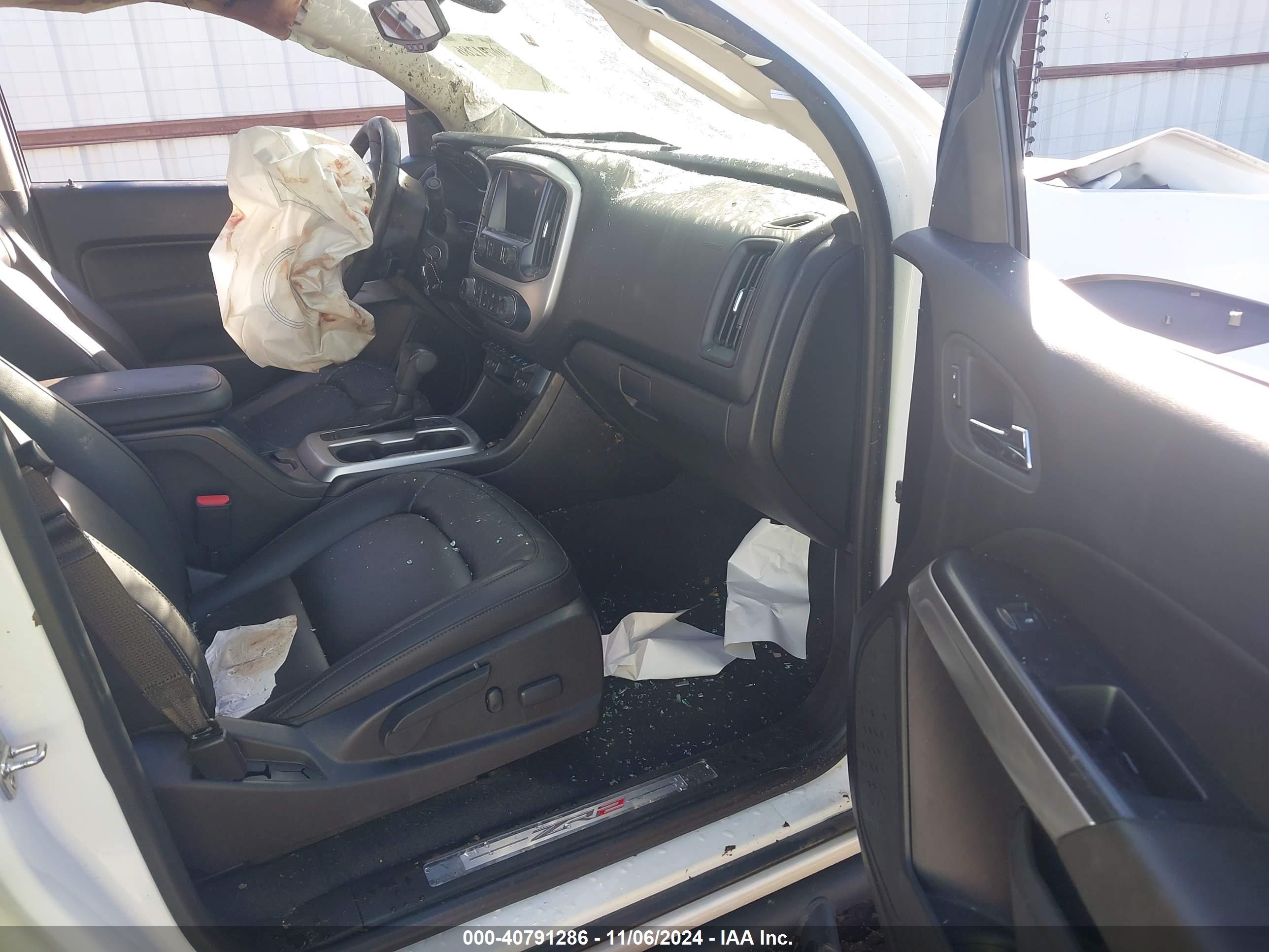 CHEVROLET COLORADO image 5