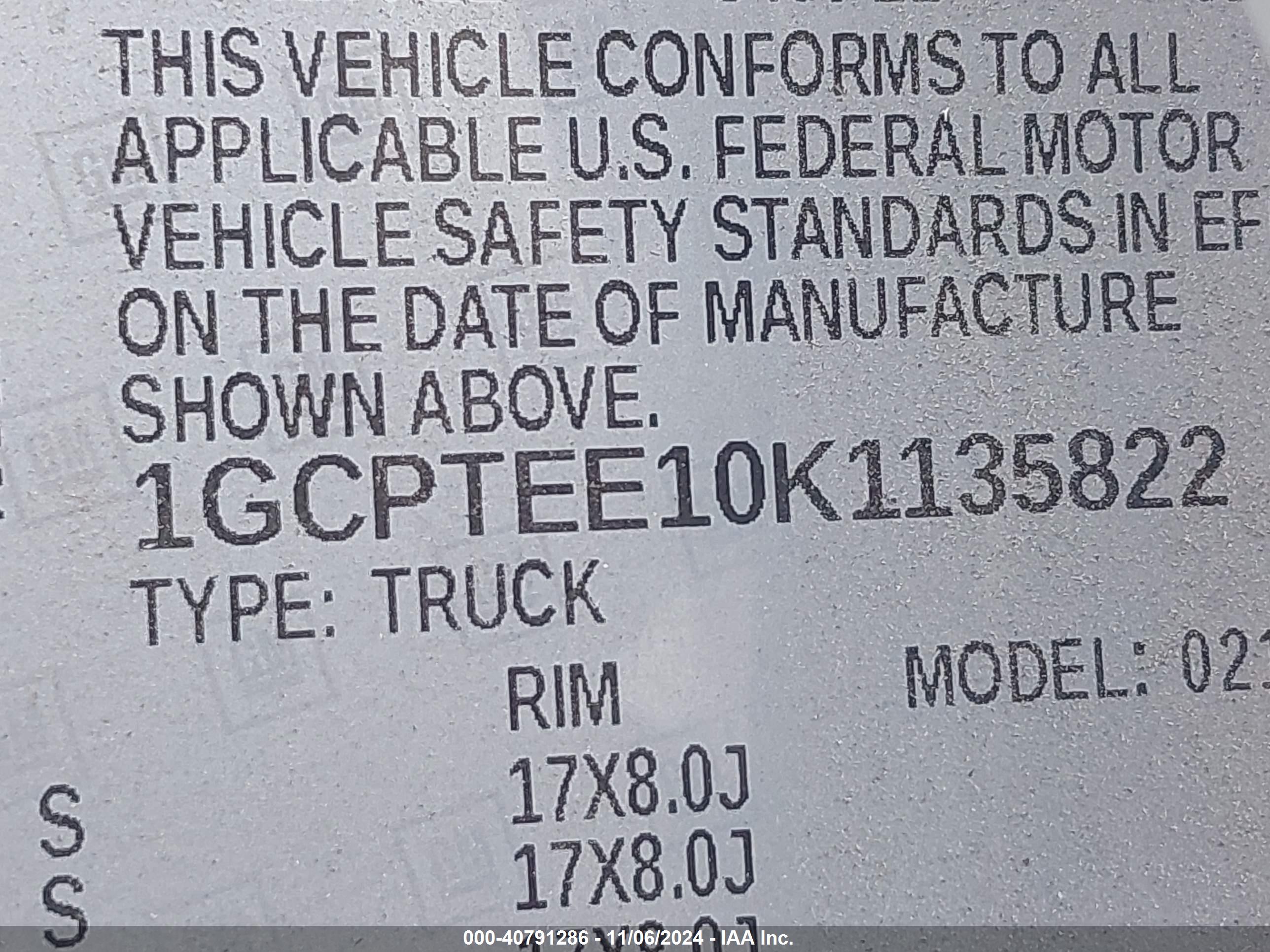 CHEVROLET COLORADO image 9