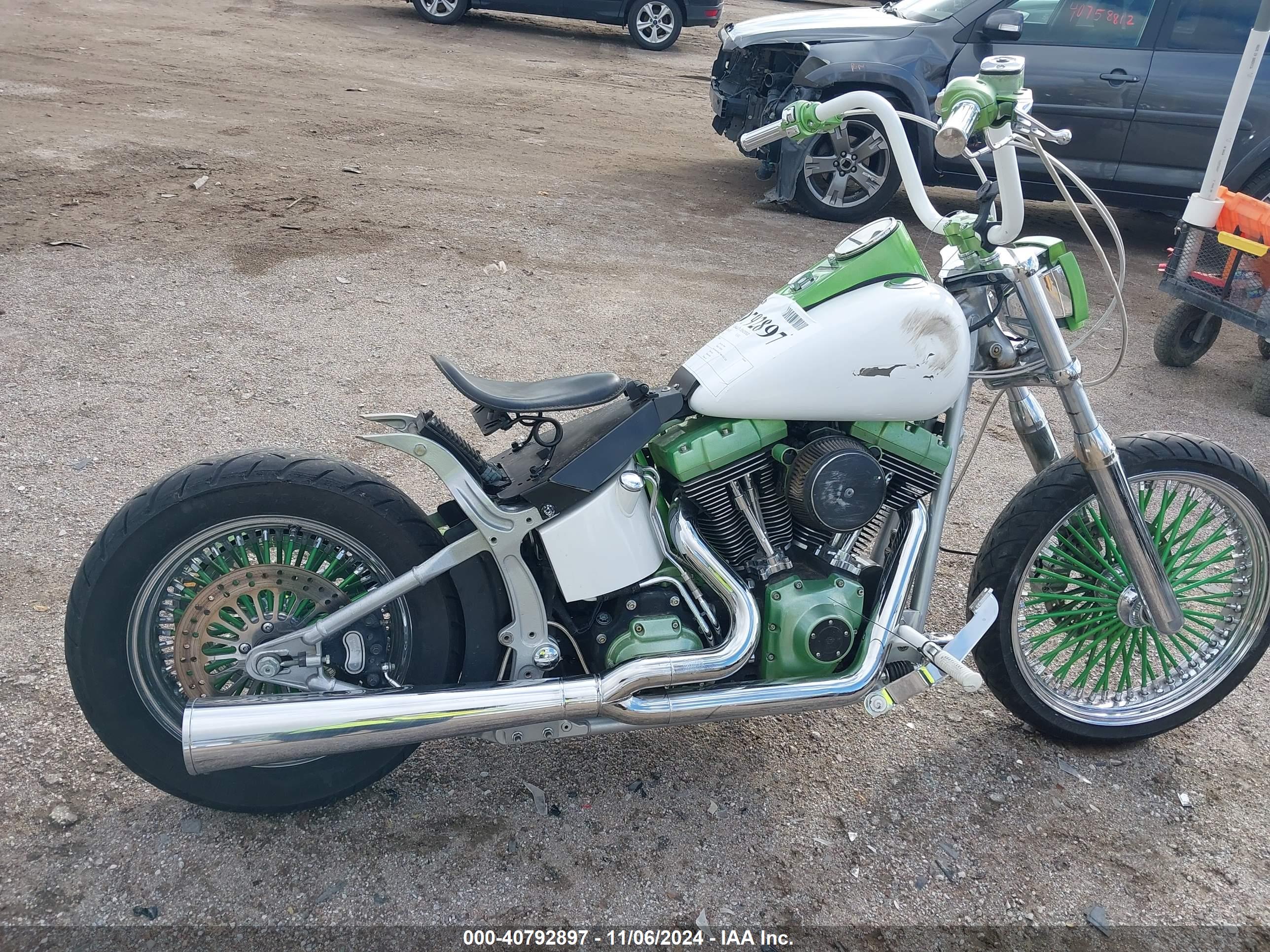 HARLEY-DAVIDSON FLSTC image 4