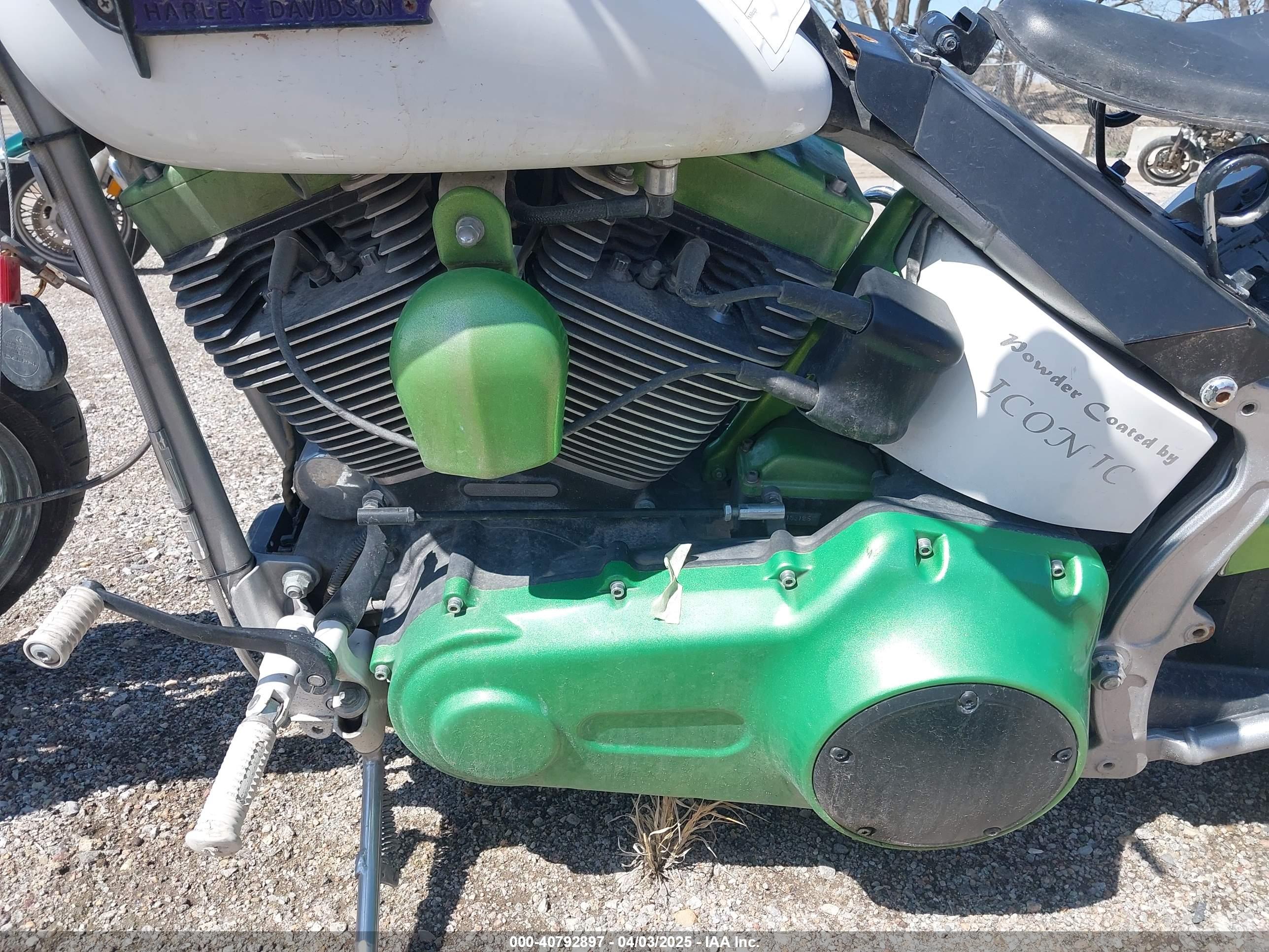 HARLEY-DAVIDSON FLSTC image 9