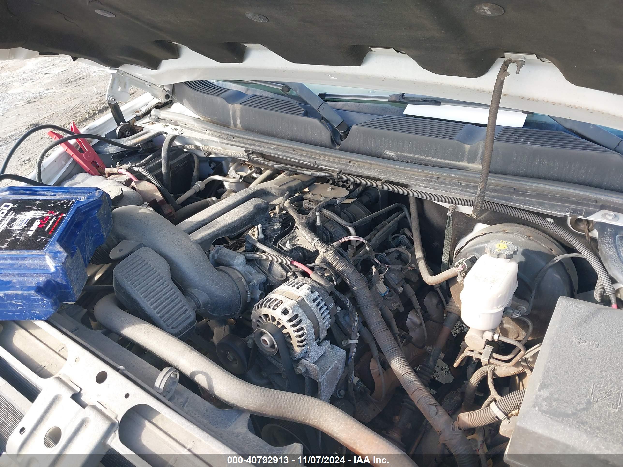 CHEVROLET SILVERADO image 10