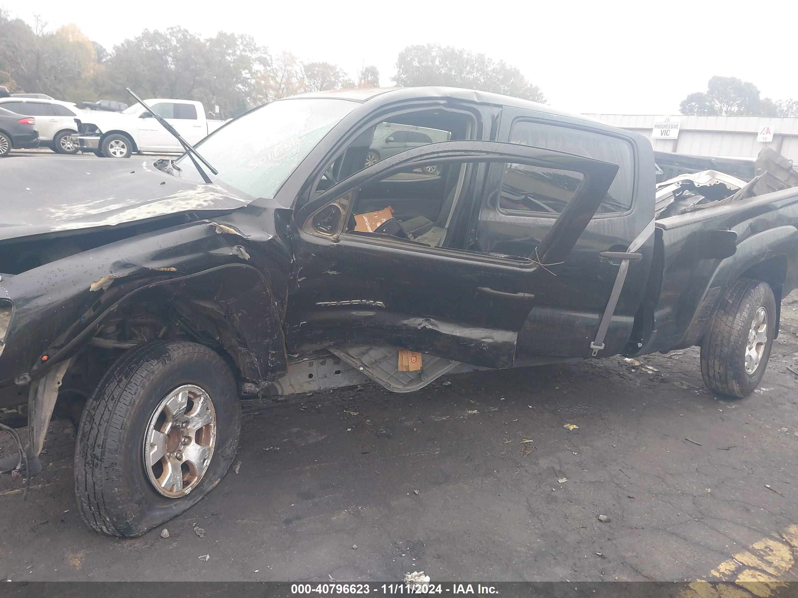 TOYOTA TACOMA image 6