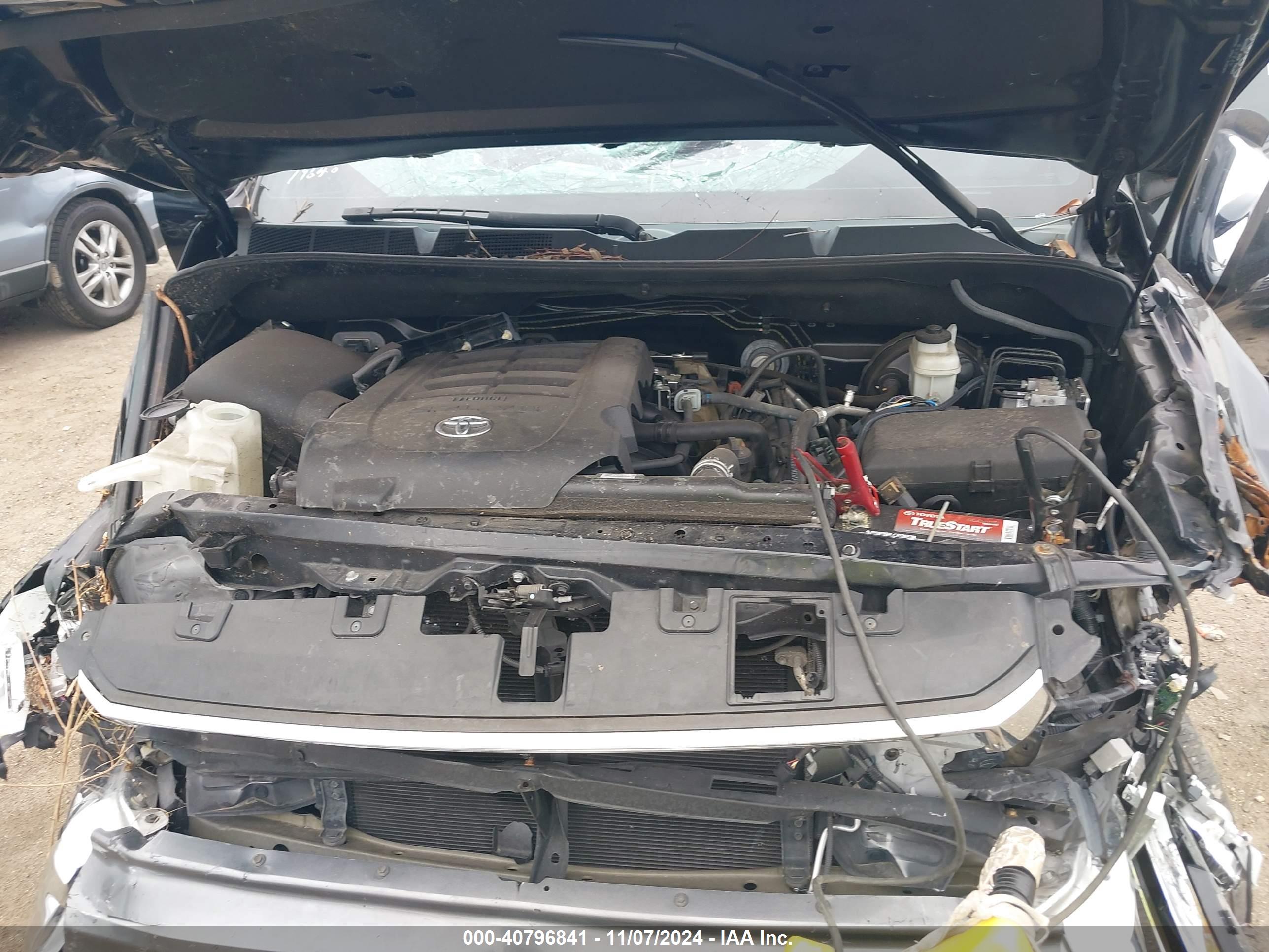 TOYOTA TUNDRA image 10