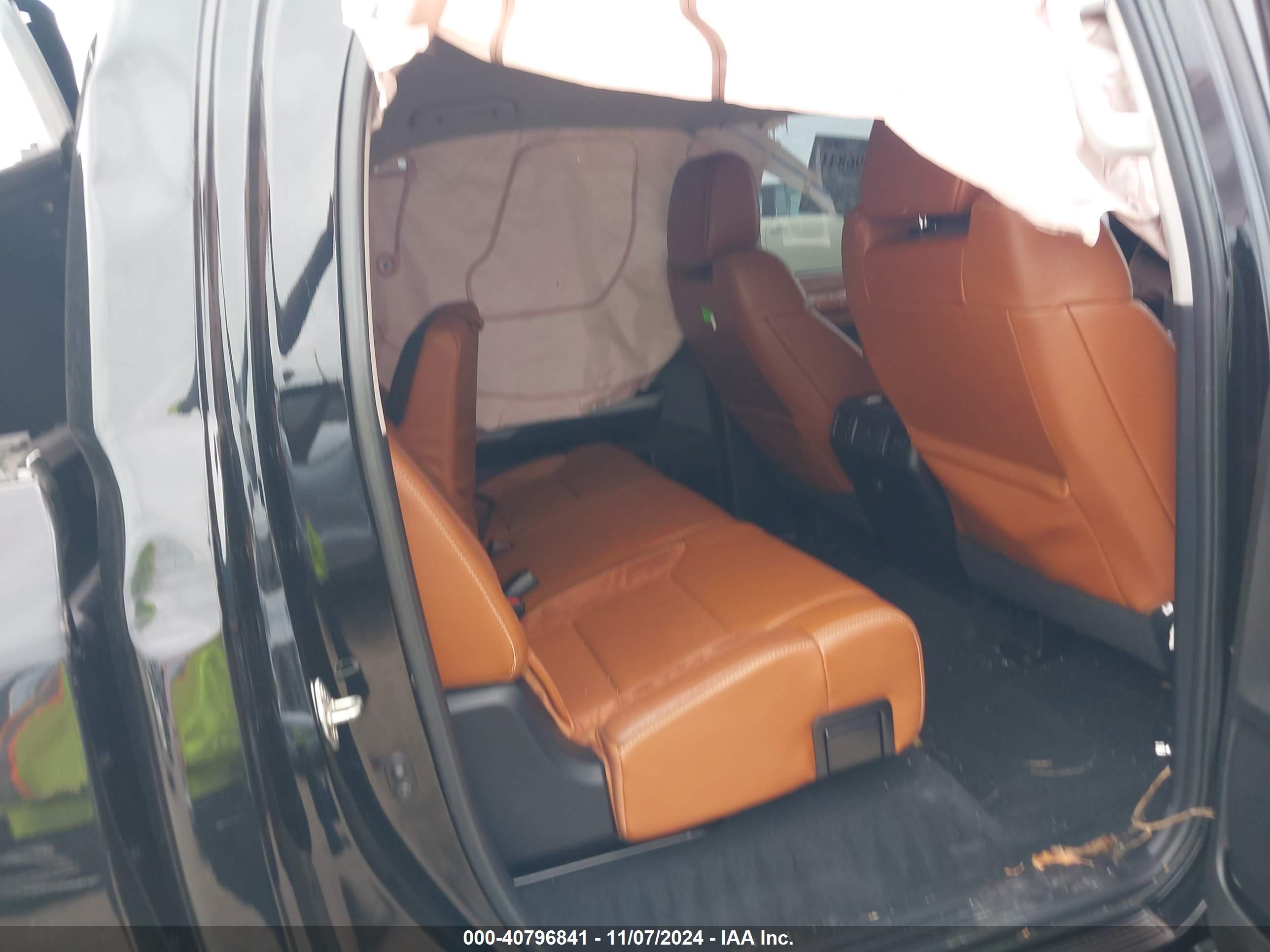 TOYOTA TUNDRA image 8