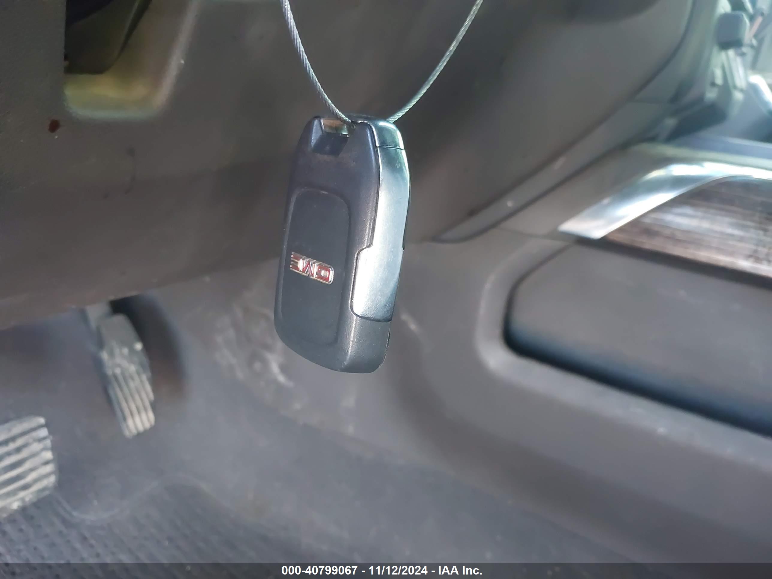 GMC SIERRA image 11