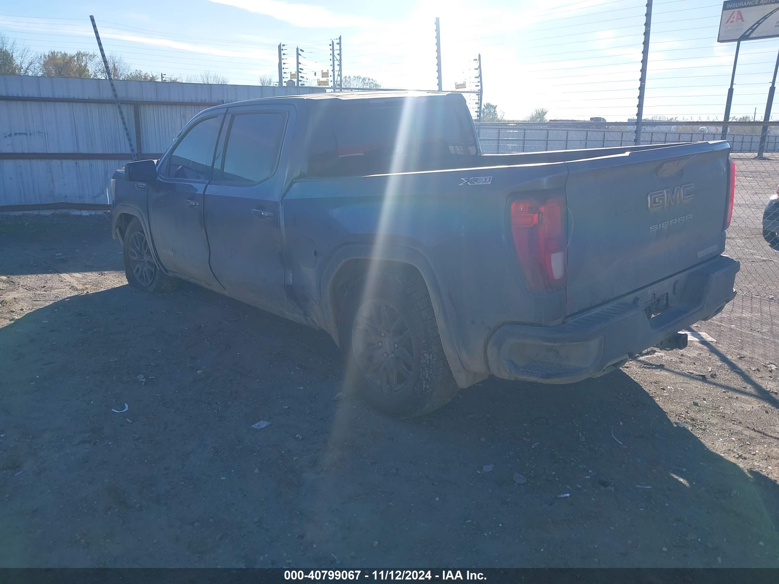GMC SIERRA image 3