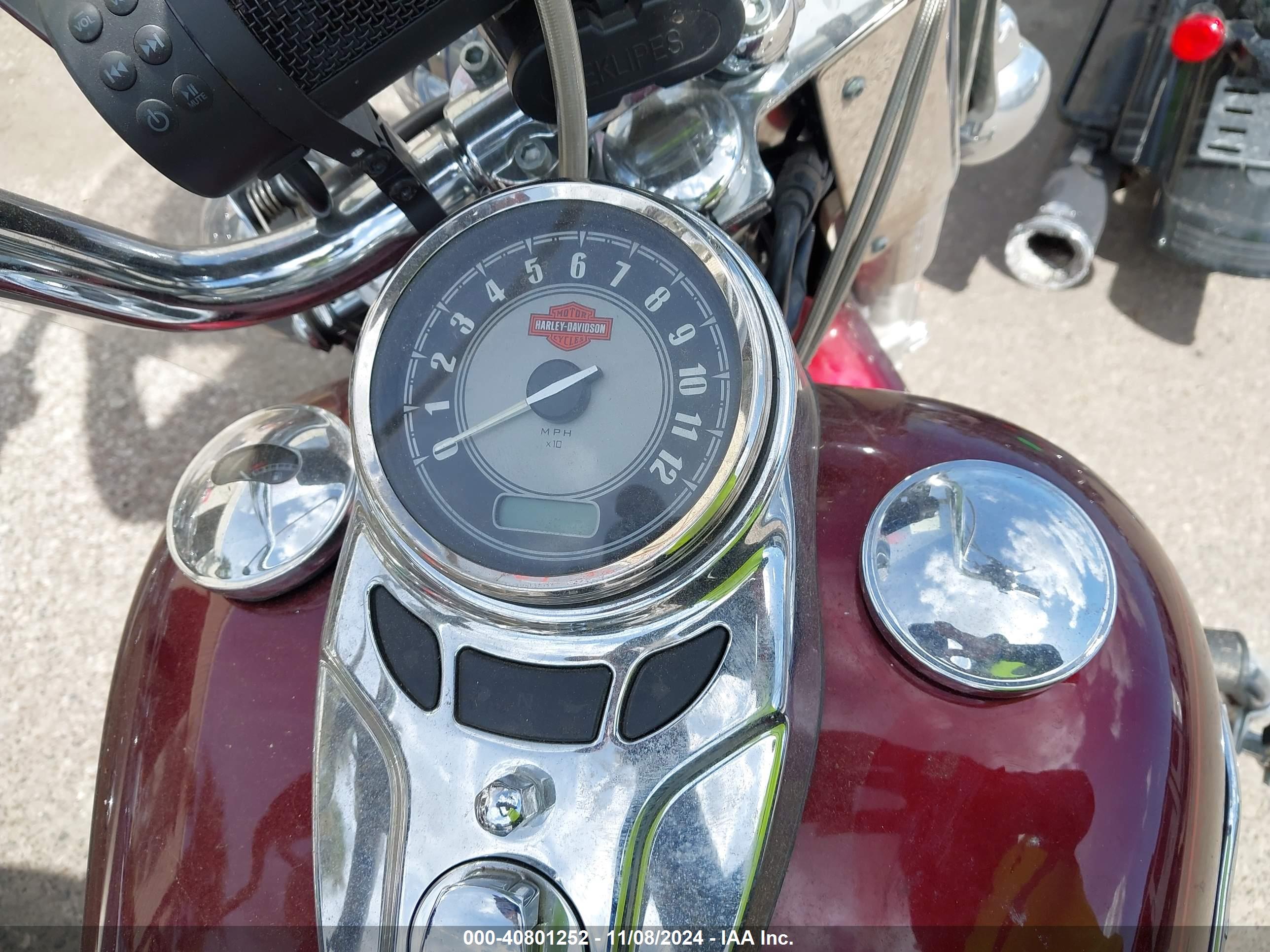 HARLEY-DAVIDSON FLSTC image 7