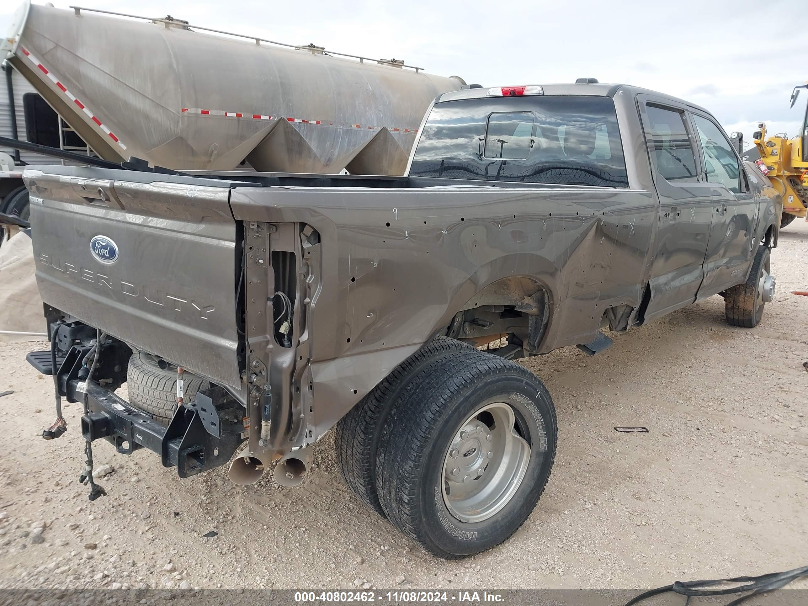 FORD F-350 image 4
