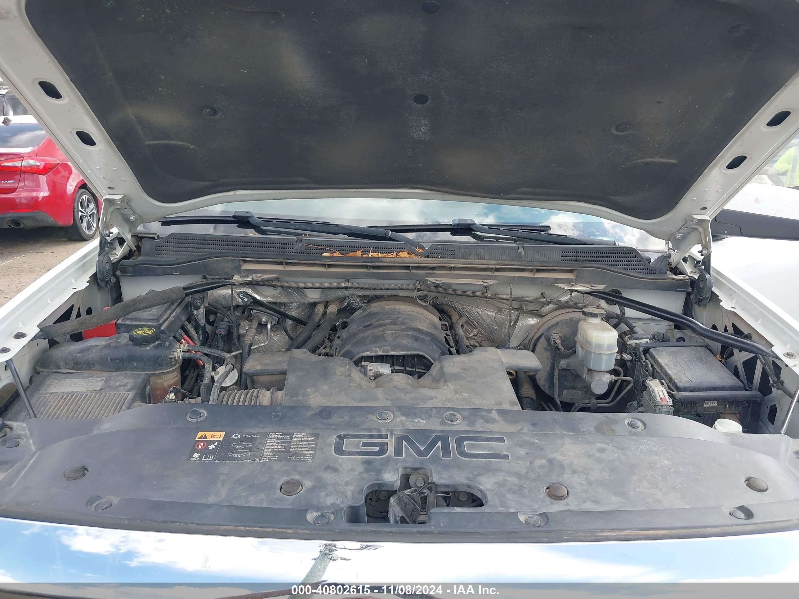 GMC SIERRA image 10