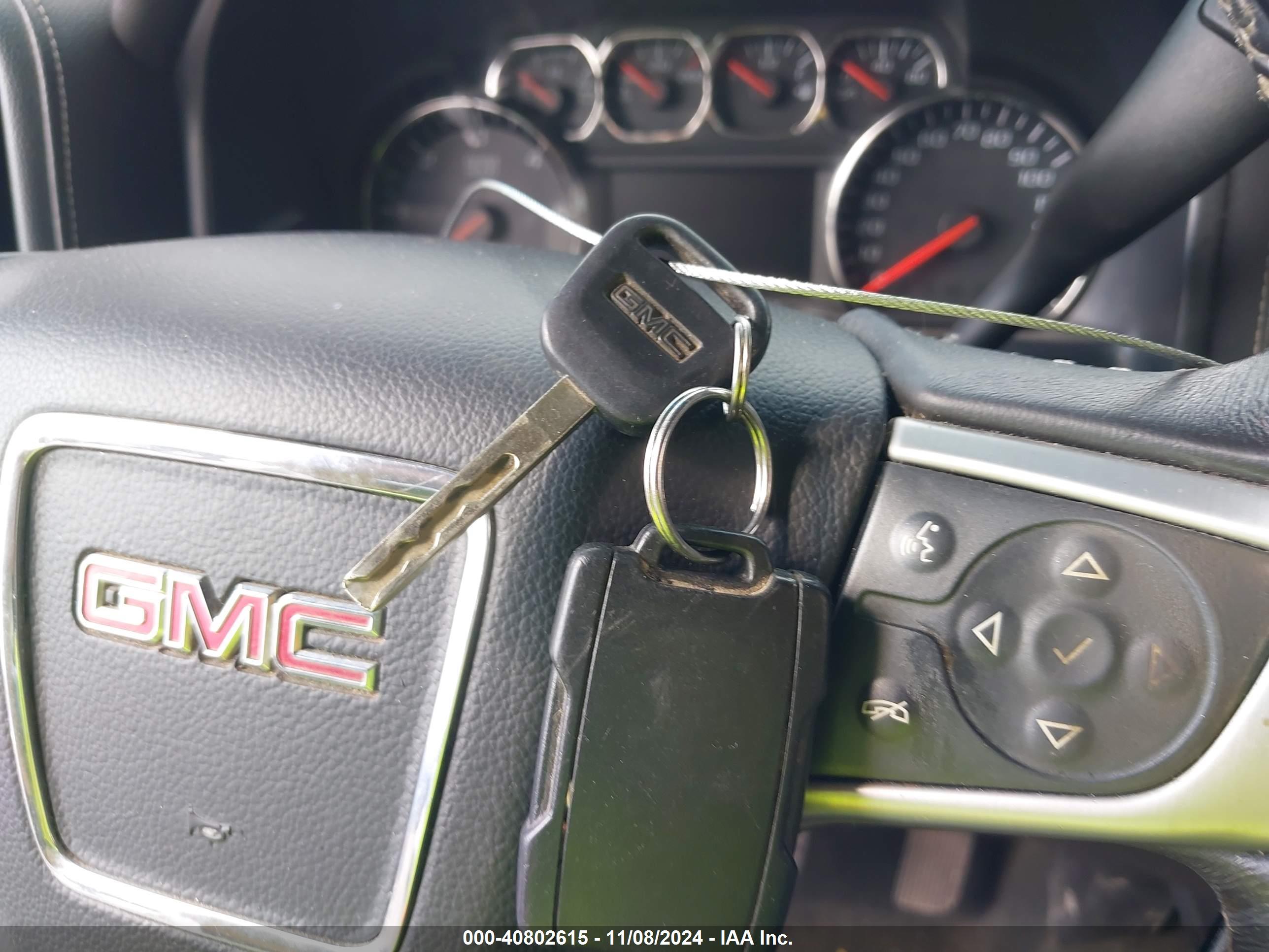 GMC SIERRA image 11