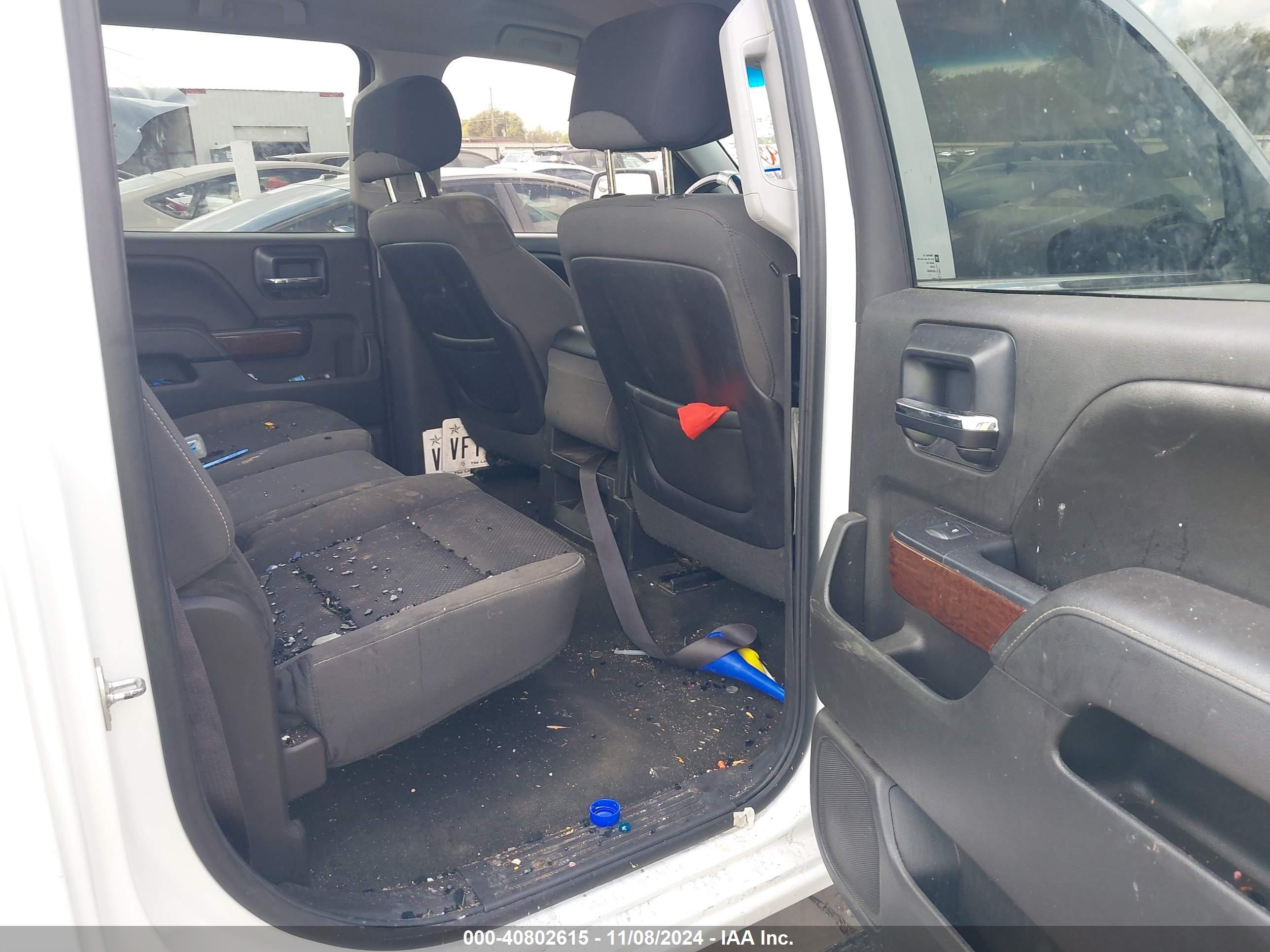 GMC SIERRA image 8