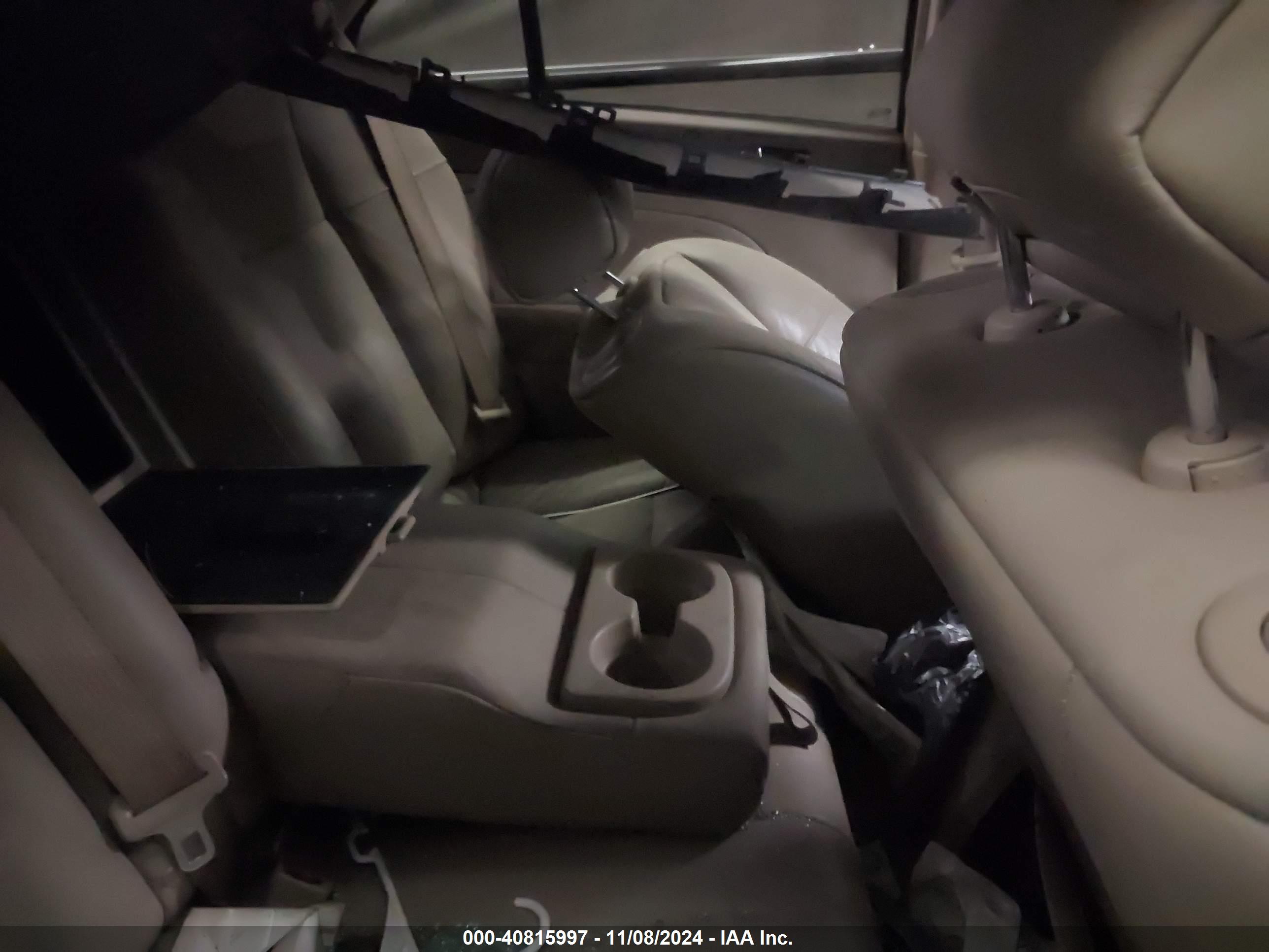 CADILLAC STS image 8