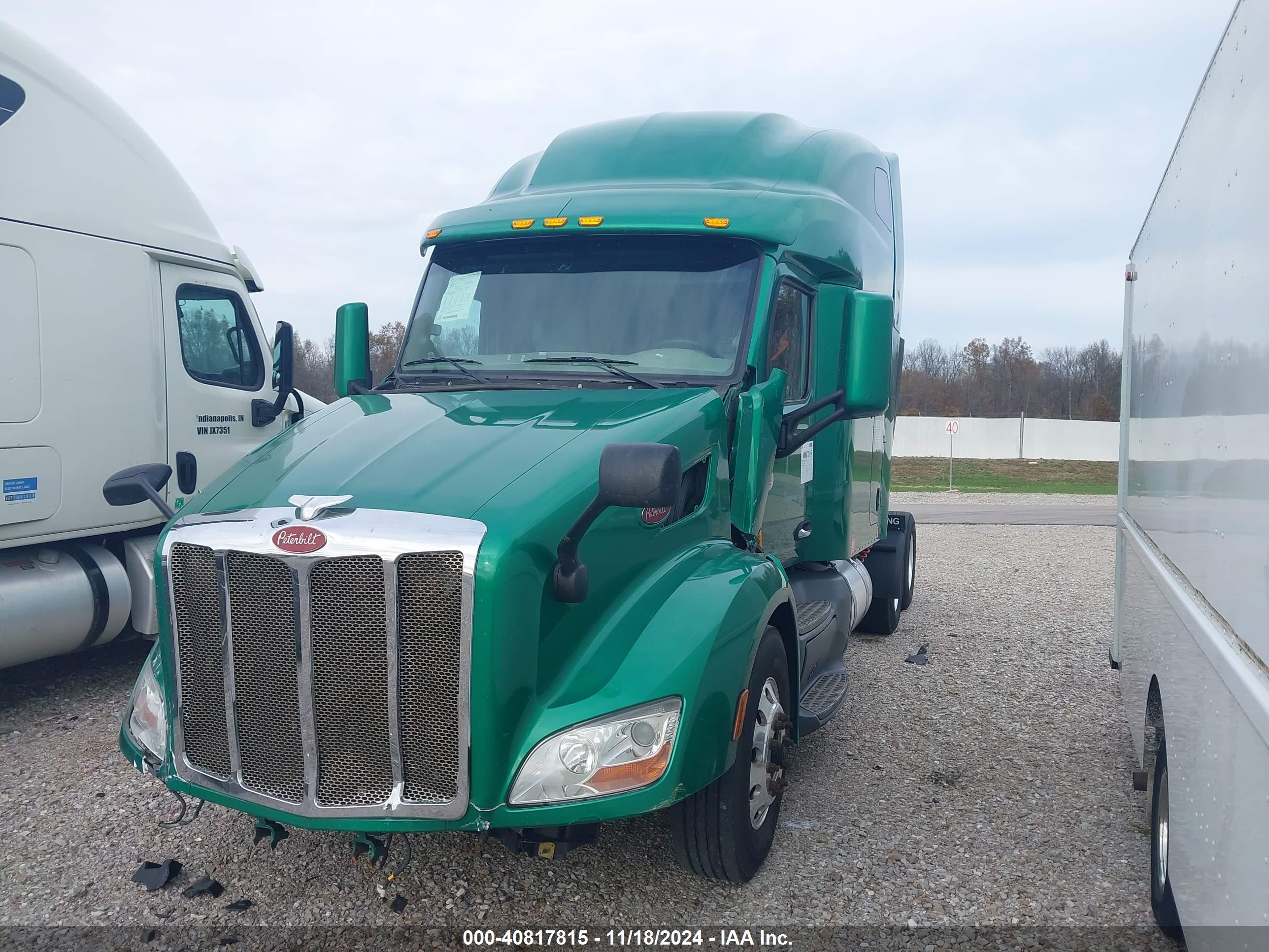 PETERBILT 579 image 2