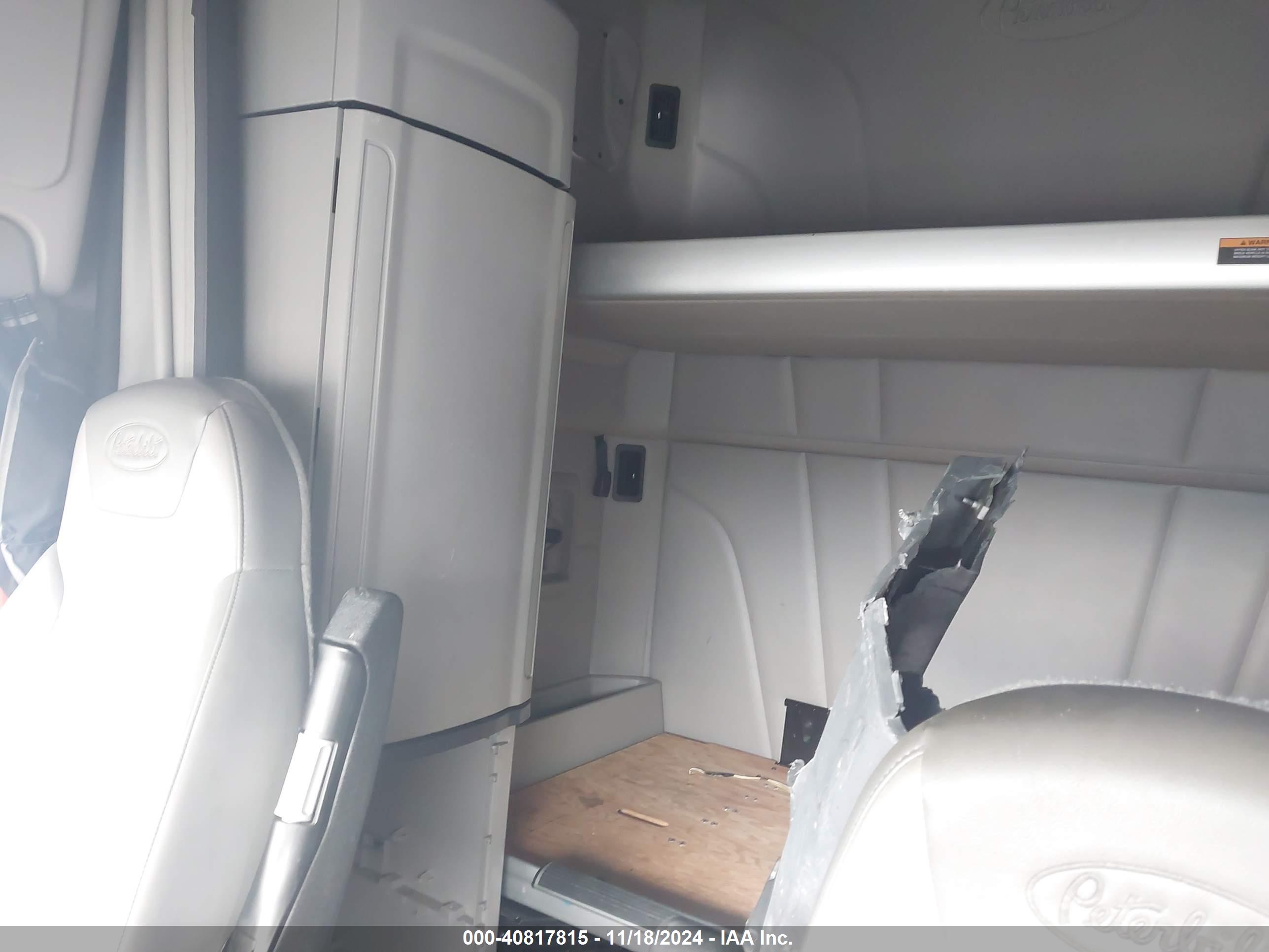PETERBILT 579 image 7