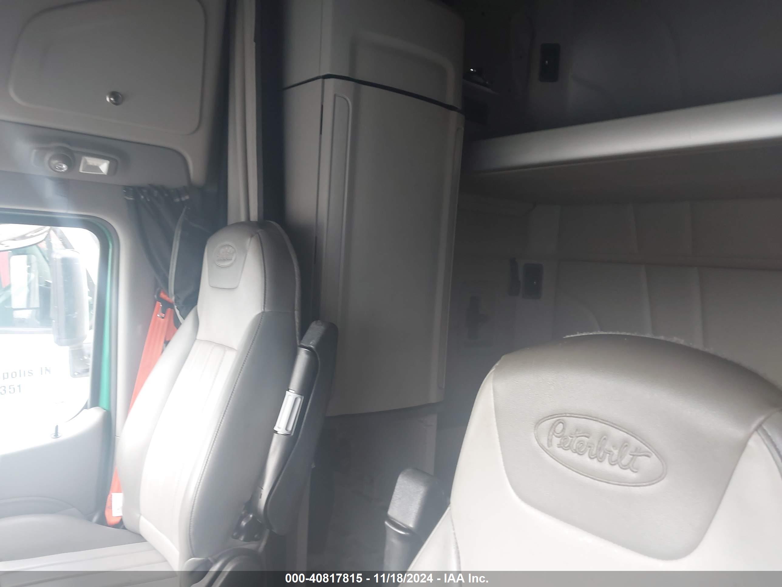 PETERBILT 579 image 8