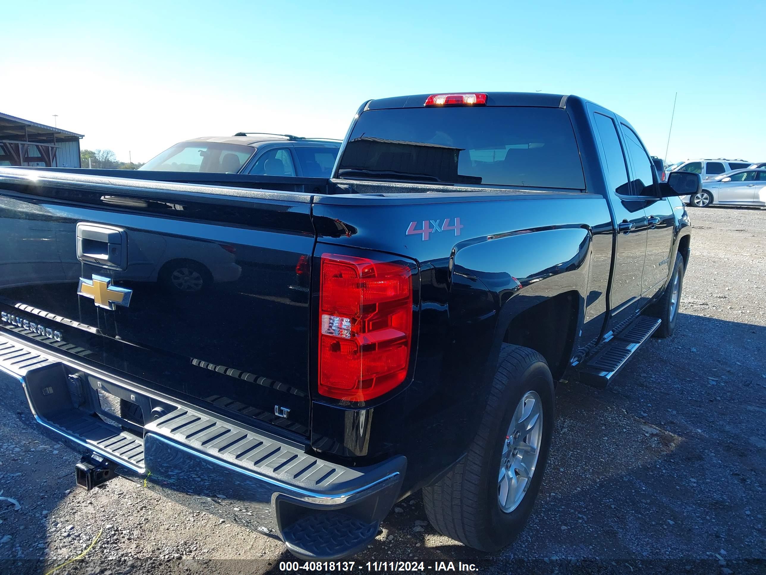 CHEVROLET SILVERADO image 4