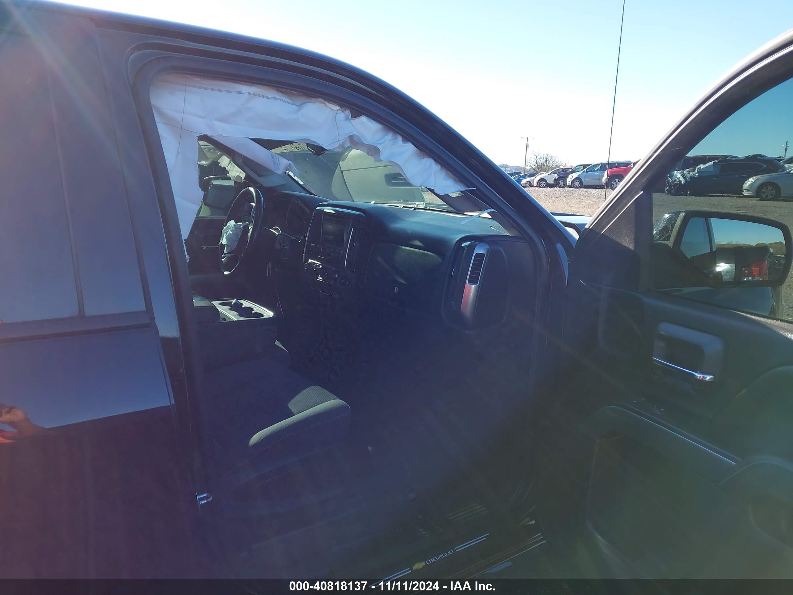 CHEVROLET SILVERADO image 5