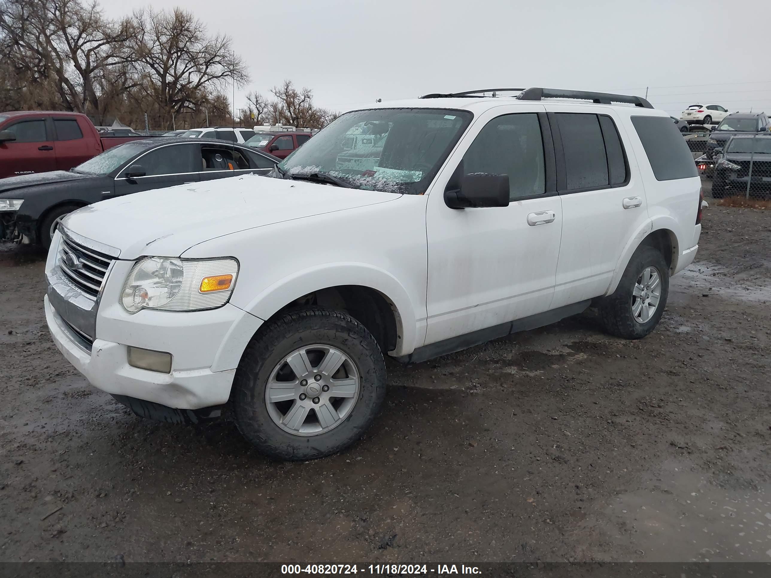 FORD EXPLORER image 2