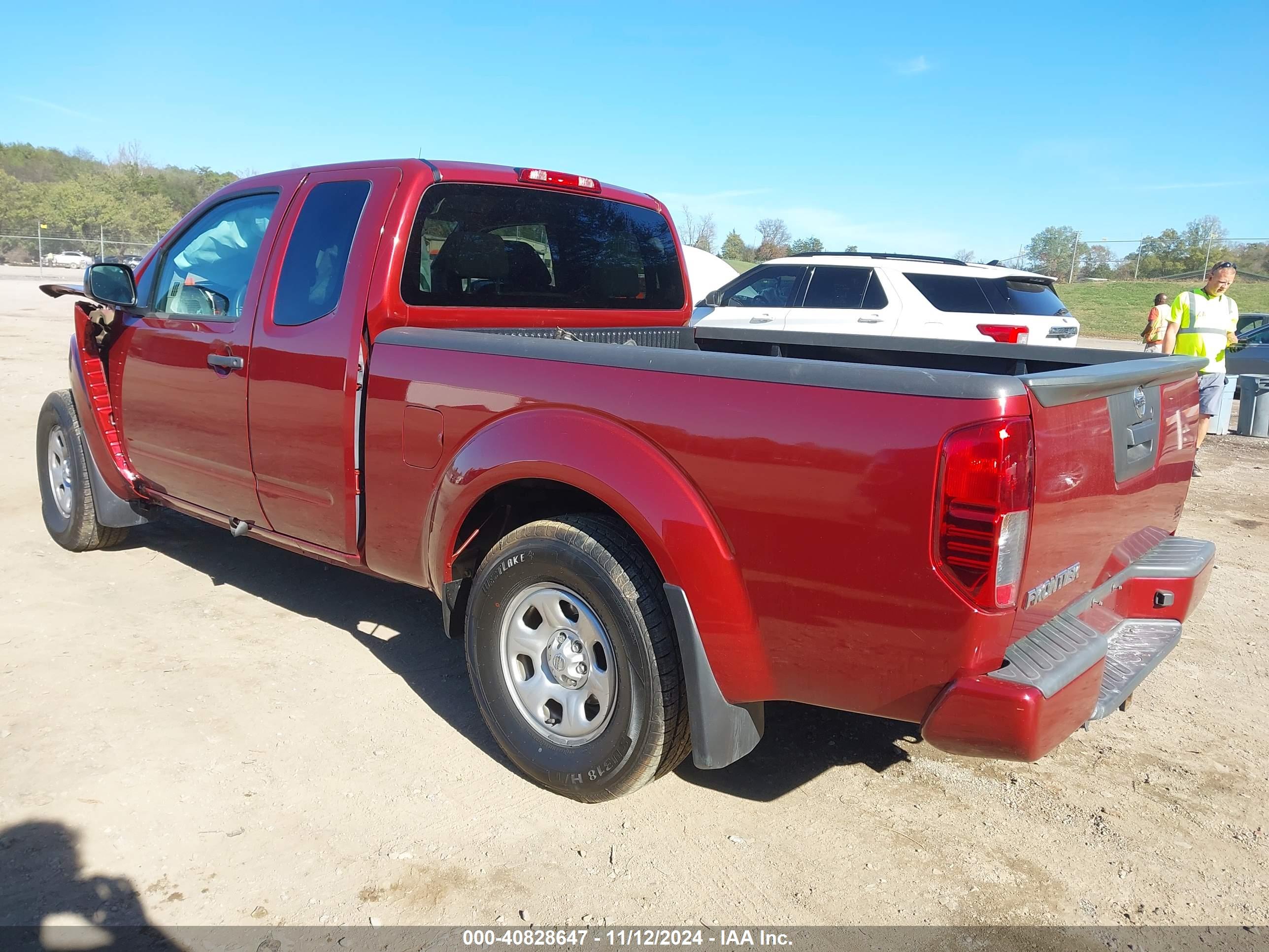 NISSAN FRONTIER image 3