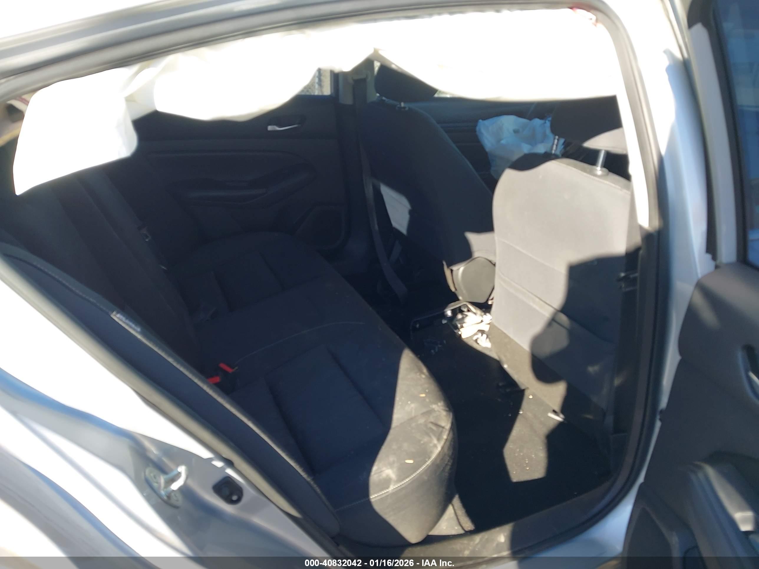 NISSAN ALTIMA image 8