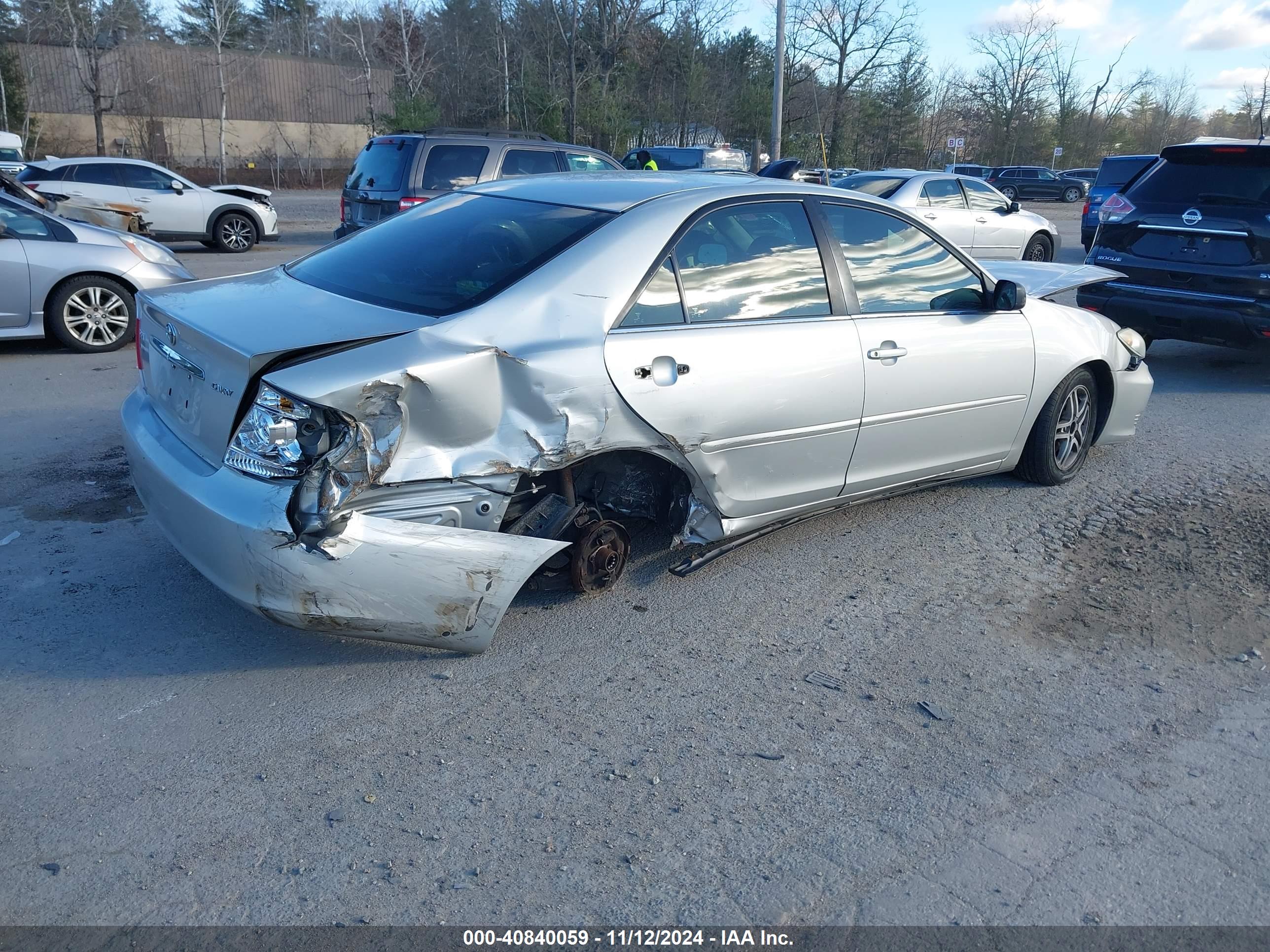 TOYOTA CAMRY image 4